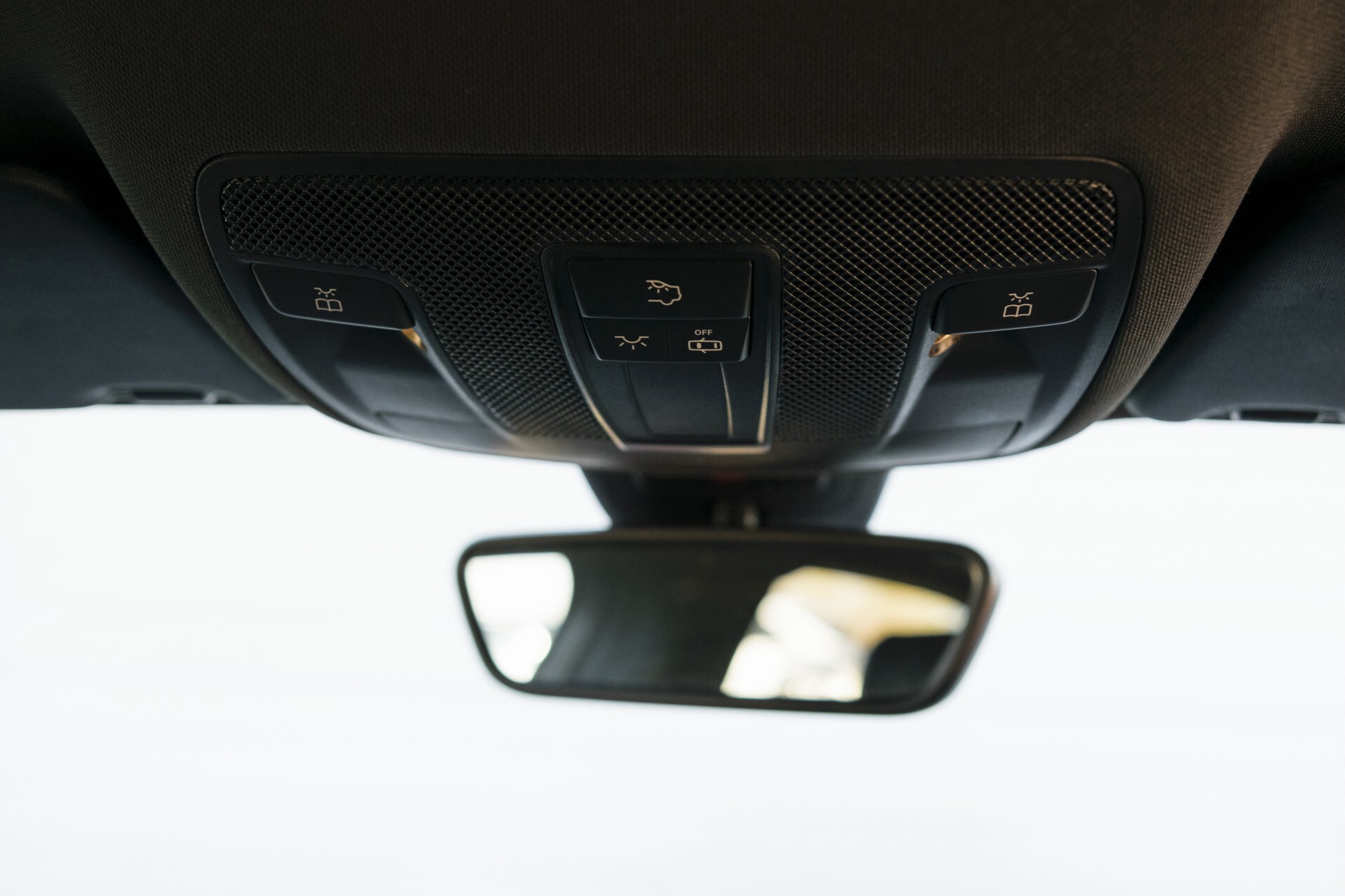 Mercedes-Benz A-Klasse 250 Sport Edition AMG 4-M Exclusiefpakket/Night/Camera/Harman-Kardon/Mem Aut7 Foto 38