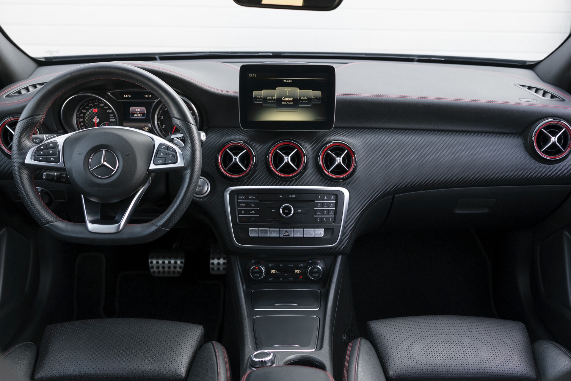 Mercedes-Benz A-Klasse 250 Sport Edition AMG 4-M Exclusiefpakket/Night/Camera/Harman-Kardon/Mem Aut7 Foto 7