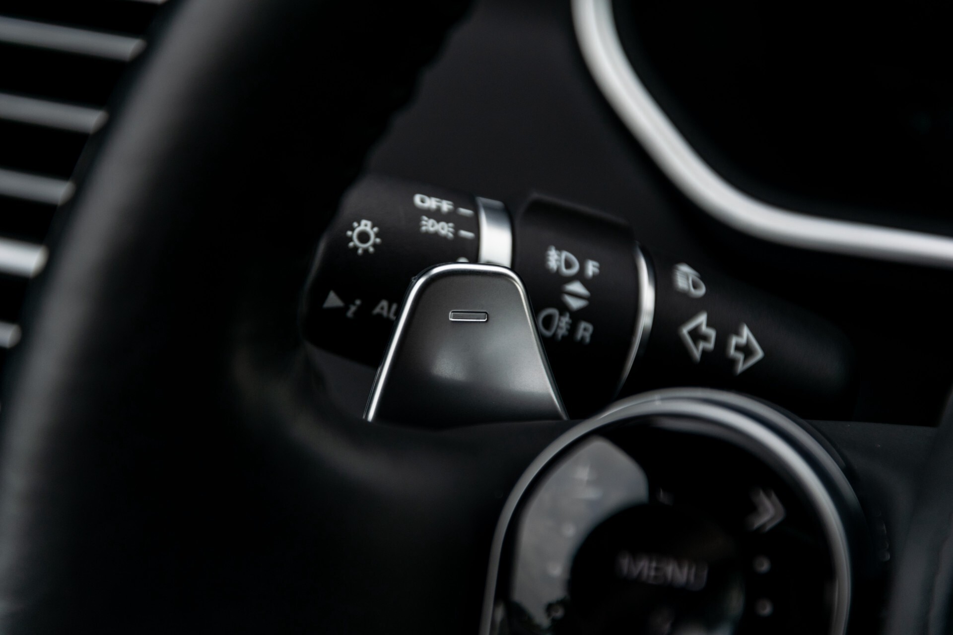 Land Rover Range Rover 3.0 P400 MHEV Long Wheelbase Autobiography Aut8 Foto 12