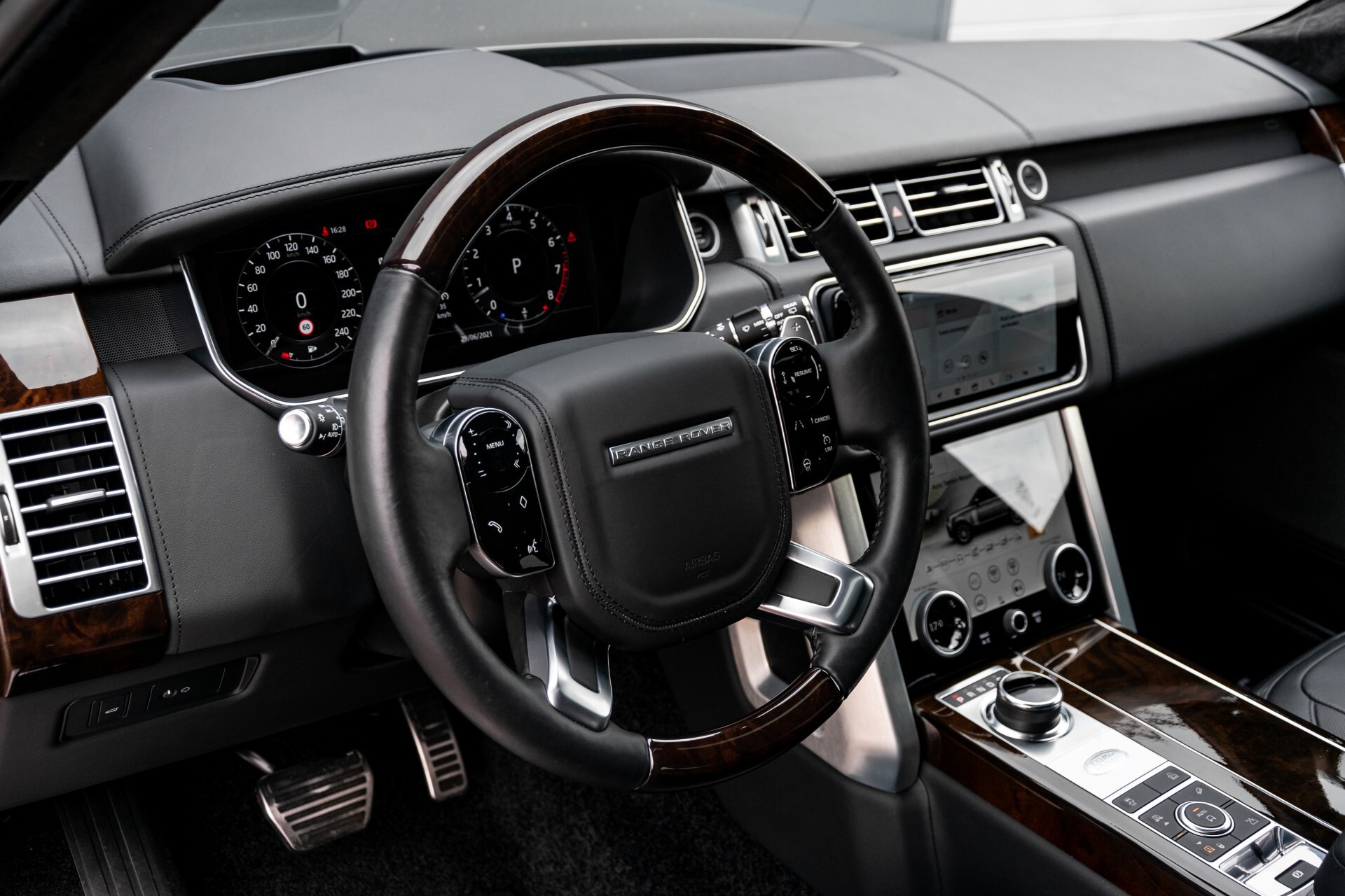 Land Rover Range Rover 3.0 P400 MHEV Long Wheelbase Autobiography Aut8 Foto 17