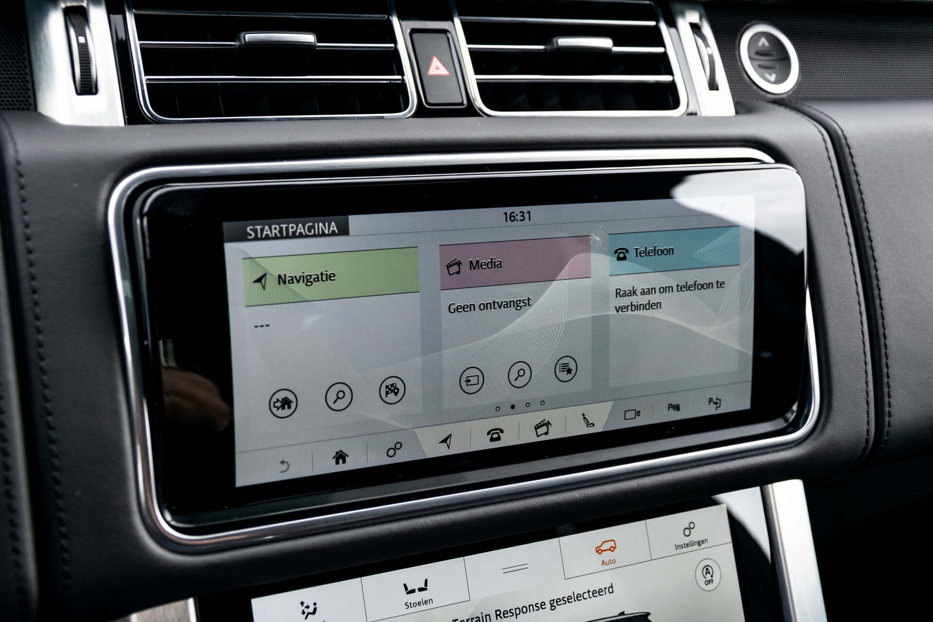 Land Rover Range Rover 3.0 P400 MHEV Long Wheelbase Autobiography Aut8 Foto 18