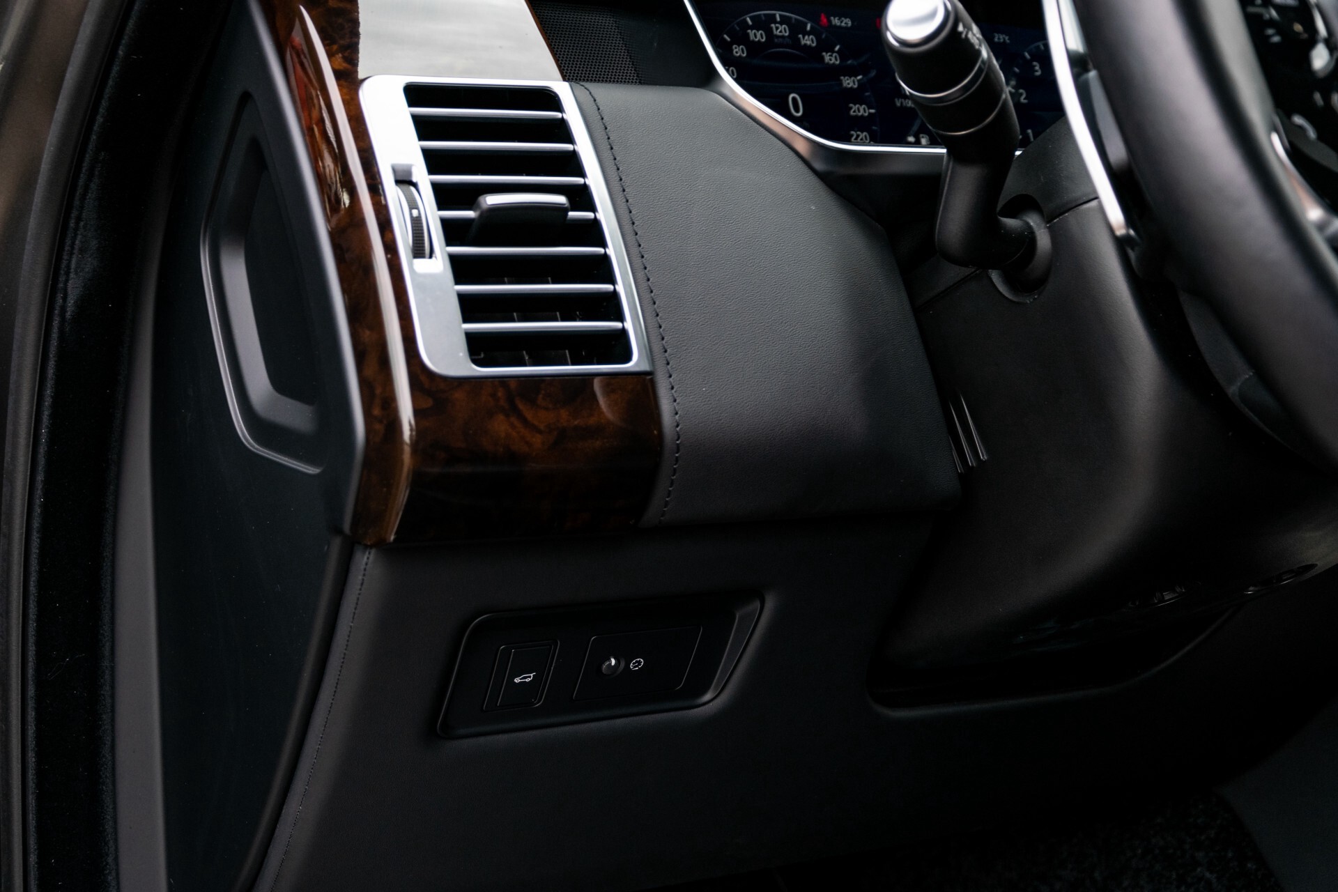 Land Rover Range Rover 3.0 P400 MHEV Long Wheelbase Autobiography Aut8 Foto 33