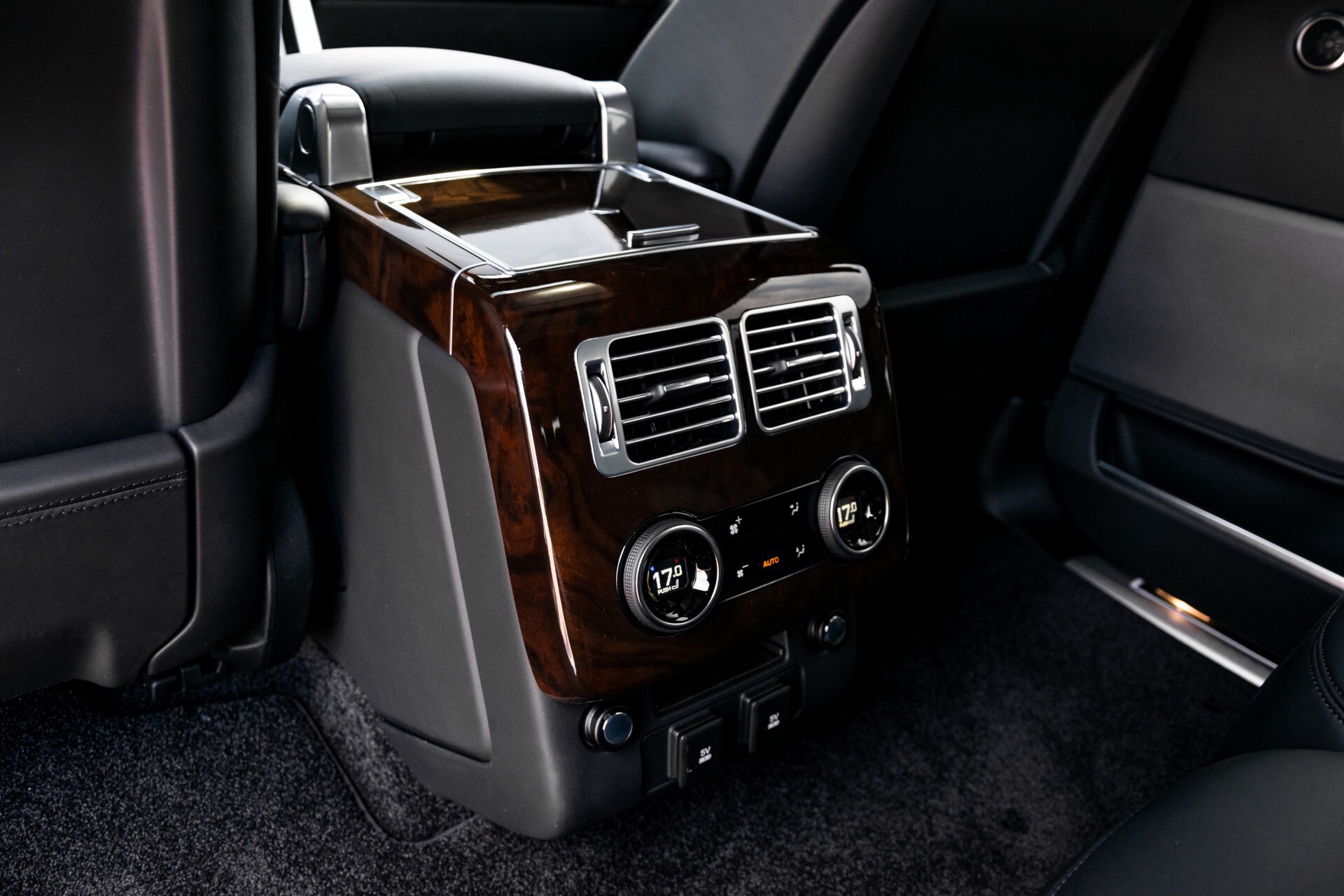 Land Rover Range Rover 3.0 P400 MHEV Long Wheelbase Autobiography Aut8 Foto 44