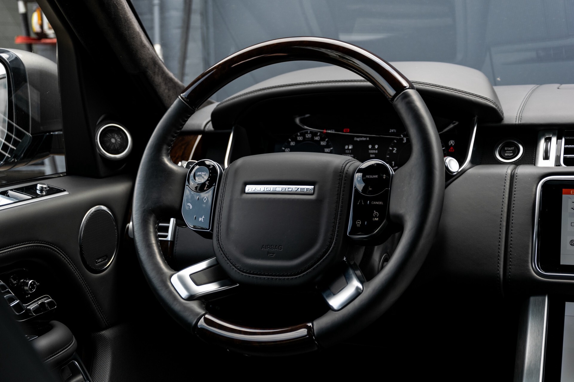 Land Rover Range Rover 3.0 P400 MHEV Long Wheelbase Autobiography Aut8 Foto 8