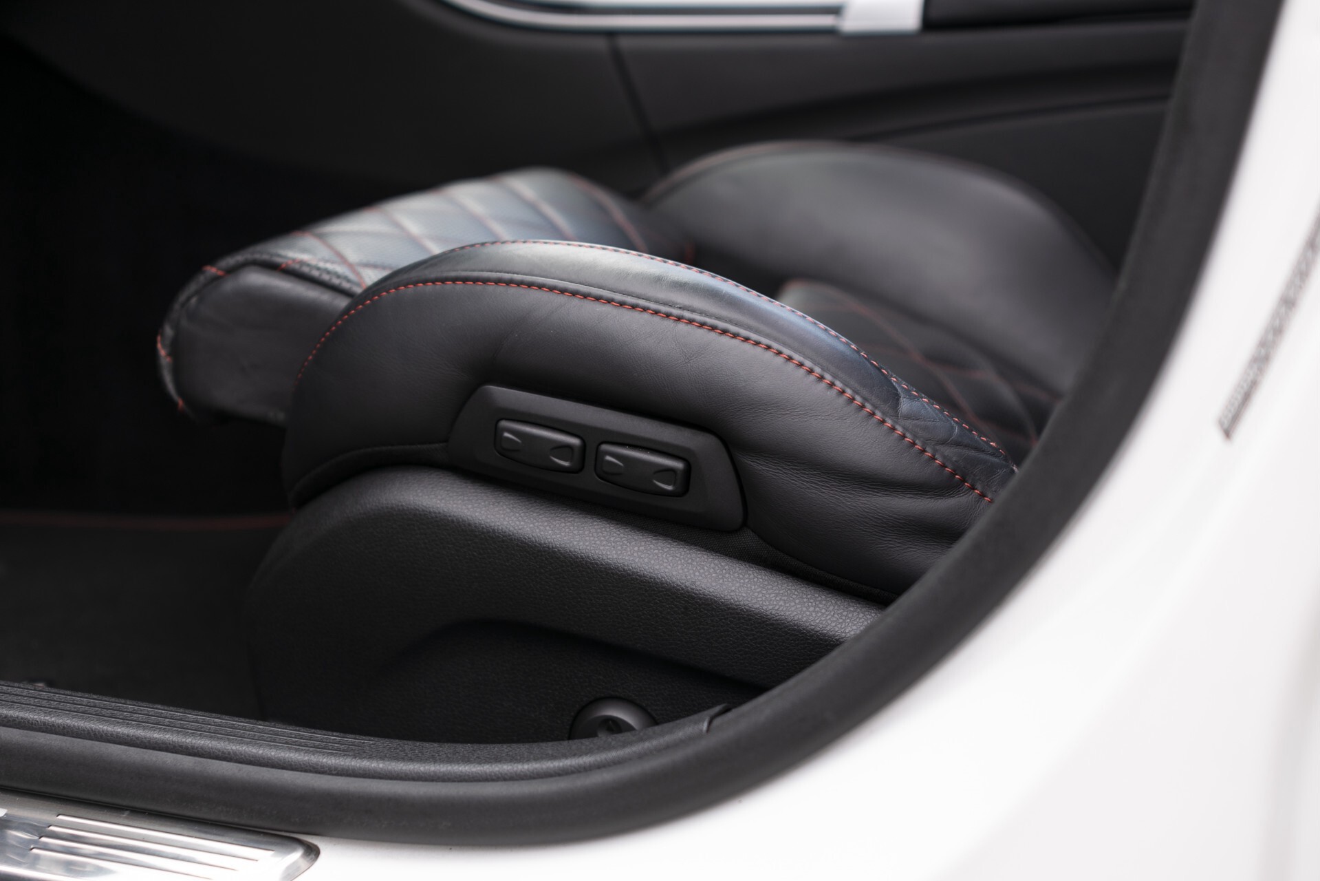 Mercedes-Benz C-Klasse Estate 63 AMG S Edition 1 Drivers Package/HUD/Burmester/Panorama/Performance uitlaat/Camera/Mem Aut7 Foto 36