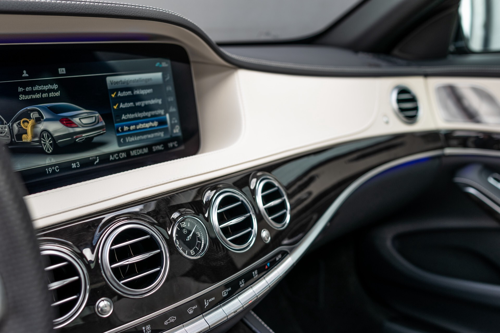 Mercedes-Benz S-Klasse 400d 4-M Lang AMG Plus Premium Plus Aut9 . Foto 45