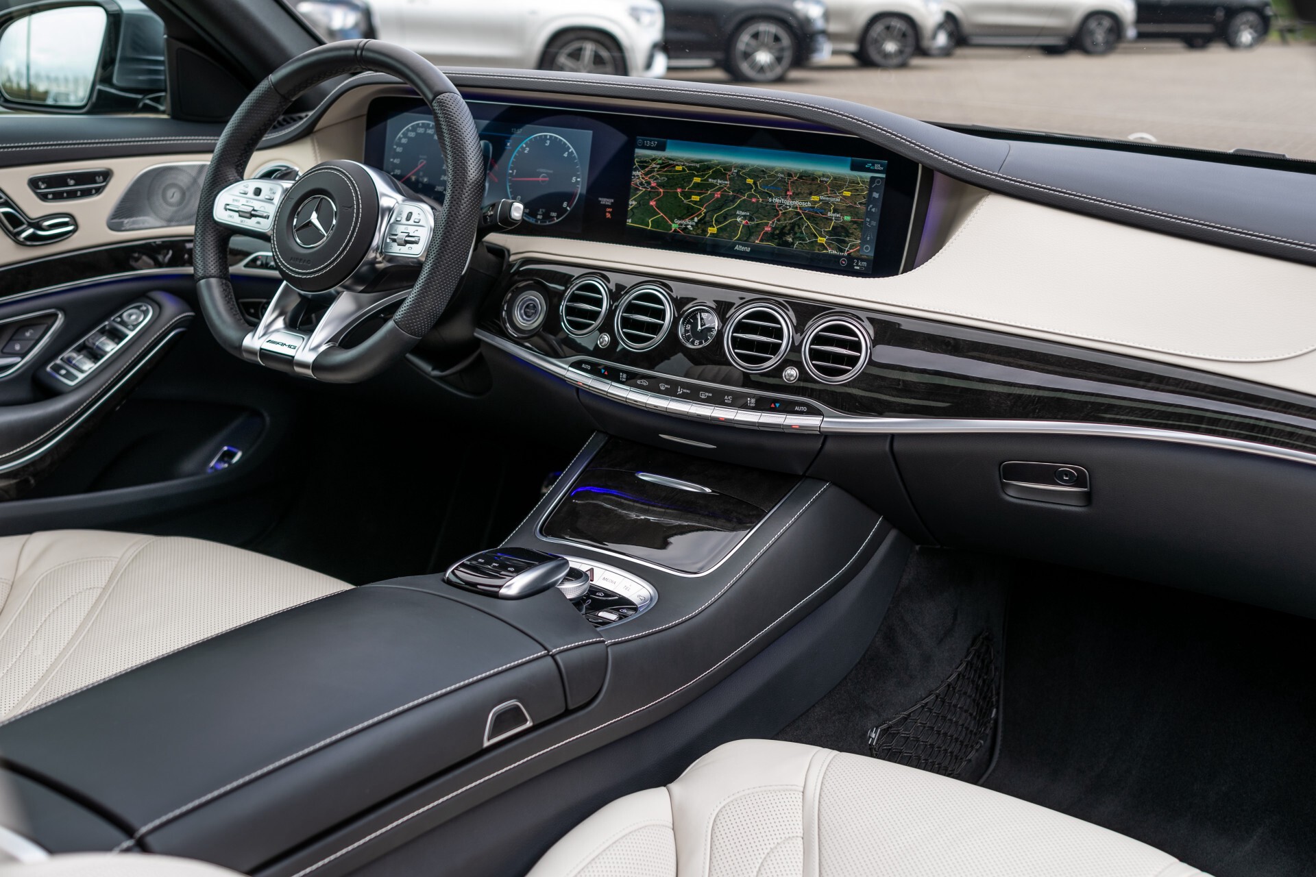 Mercedes-Benz S-Klasse 400d 4-M Lang AMG Plus Premium Plus Aut9 . Foto 8