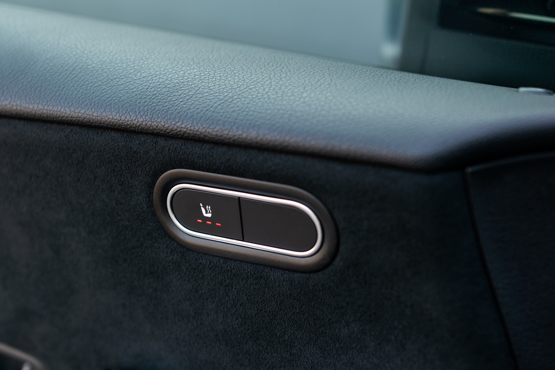 Mercedes-Benz A-Klasse 35 AMG 4-M Aerodynamica/Burmester/Panorama/360 camera/Night/19 Aut7 Foto 14