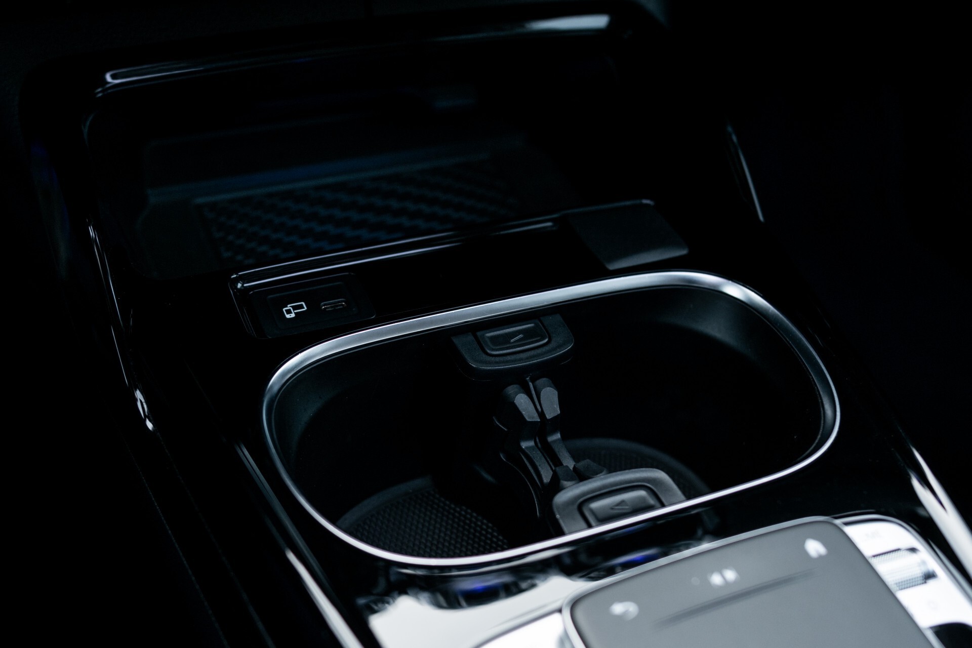 Mercedes-Benz A-Klasse 35 AMG 4-M Aerodynamica/Burmester/Panorama/360 camera/Night/19 Aut7 Foto 30