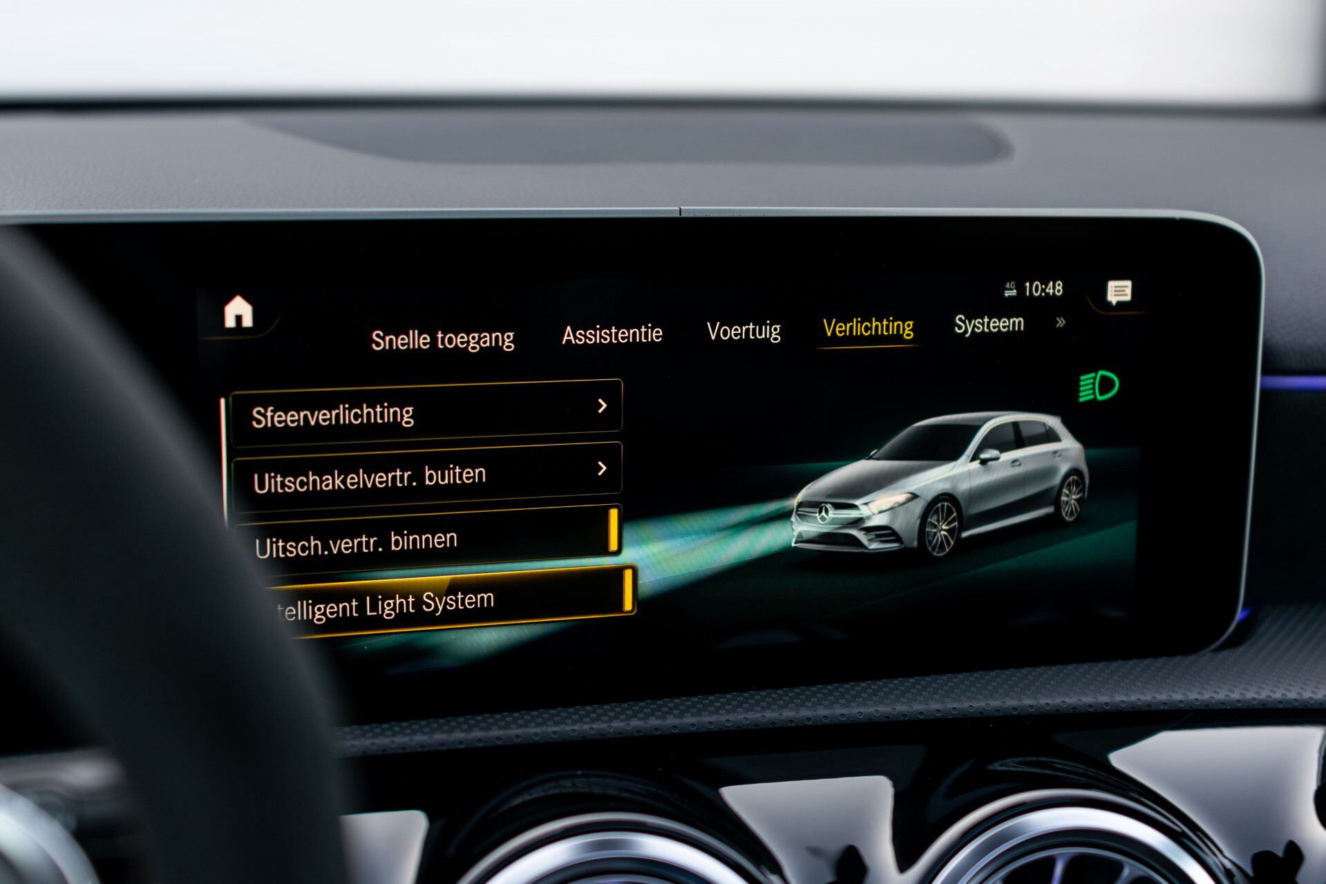 Mercedes-Benz A-Klasse 35 AMG 4-M Aerodynamica/Burmester/Panorama/360 camera/Night/19 Aut7 Foto 35