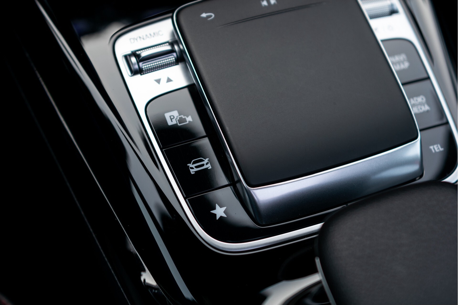 Mercedes-Benz A-Klasse 35 AMG 4-M Aerodynamica/Burmester/Panorama/360 camera/Night/19 Aut7 Foto 38