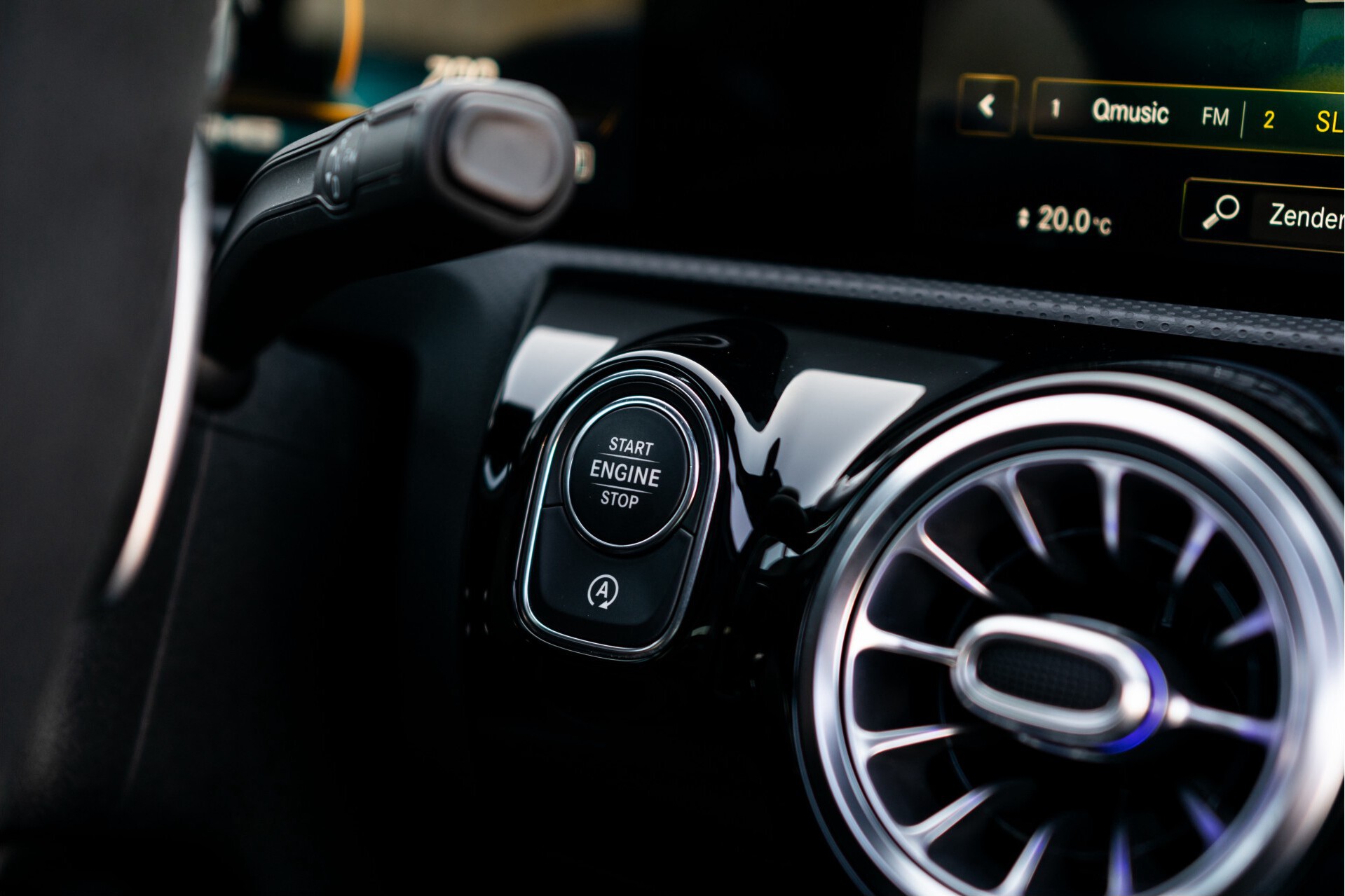 Mercedes-Benz A-Klasse 35 AMG 4-M Aerodynamica/Burmester/Panorama/360 camera/Night/19 Aut7 Foto 50