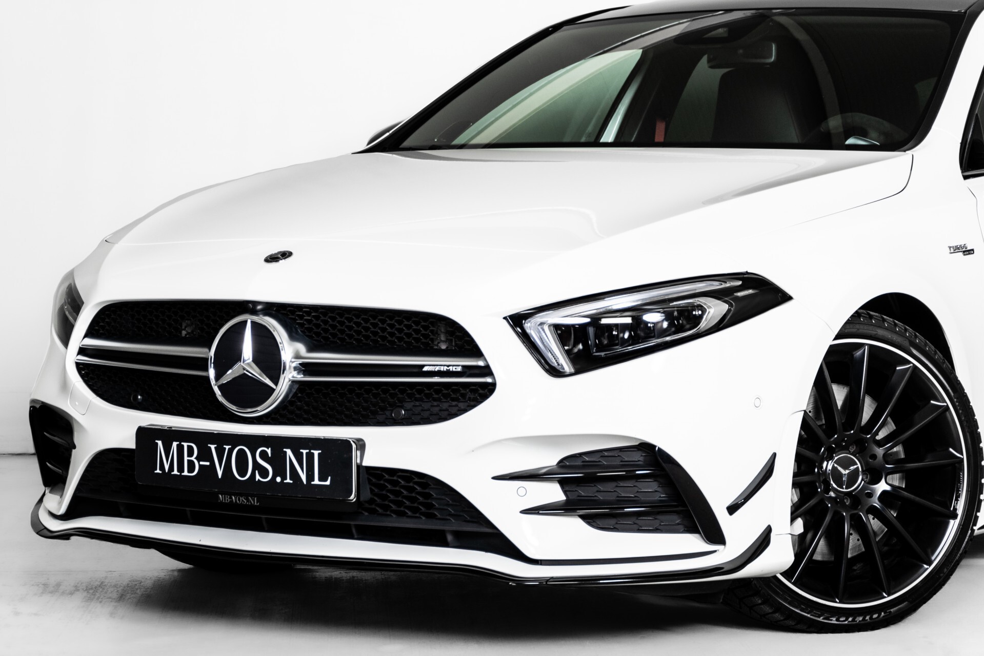 Mercedes-Benz A-Klasse 35 AMG 4-M Aerodynamica/Burmester/Panorama/360 camera/Night/19 Aut7 Foto 62