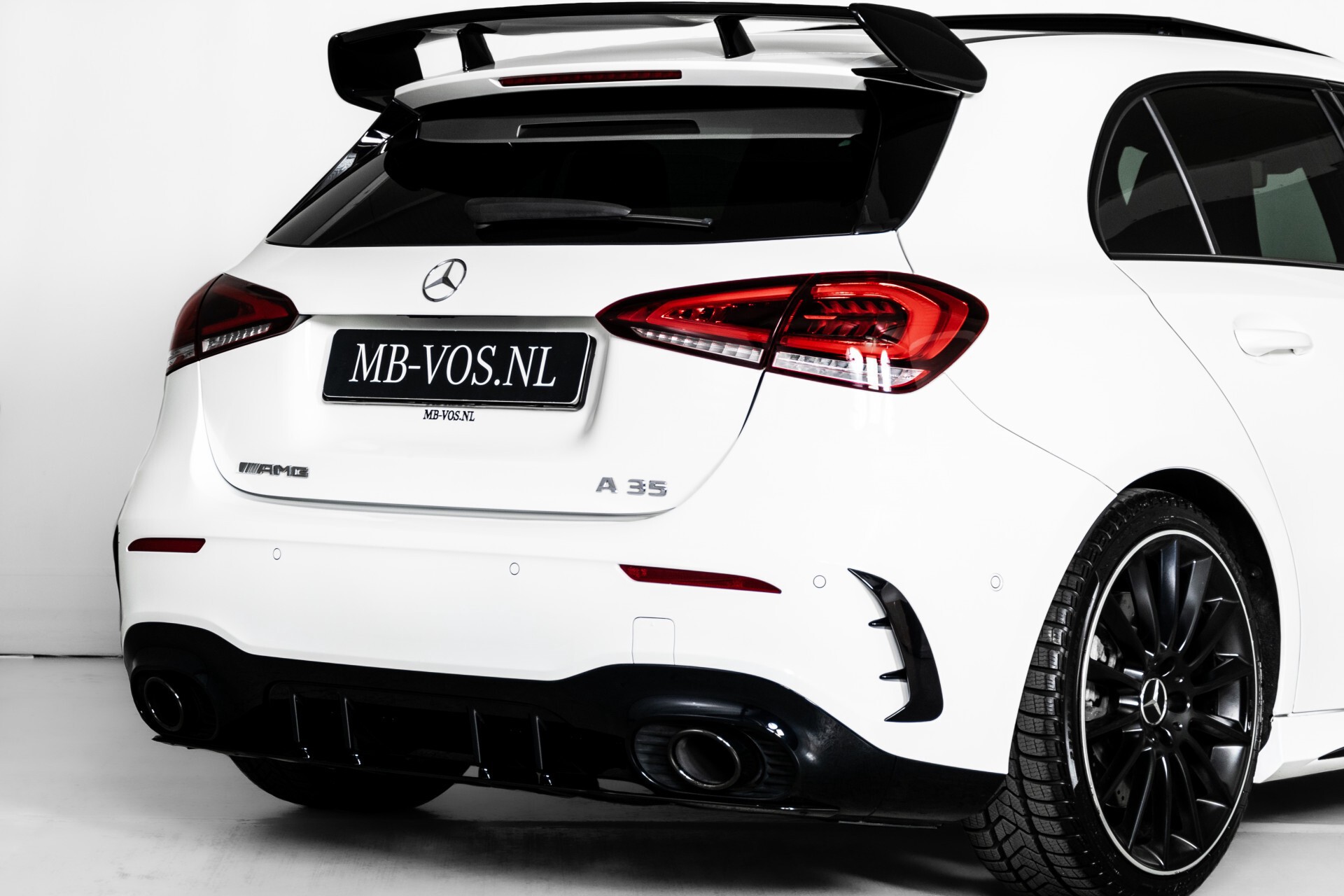 Mercedes-Benz A-Klasse 35 AMG 4-M Aerodynamica/Burmester/Panorama/360 camera/Night/19 Aut7 Foto 63