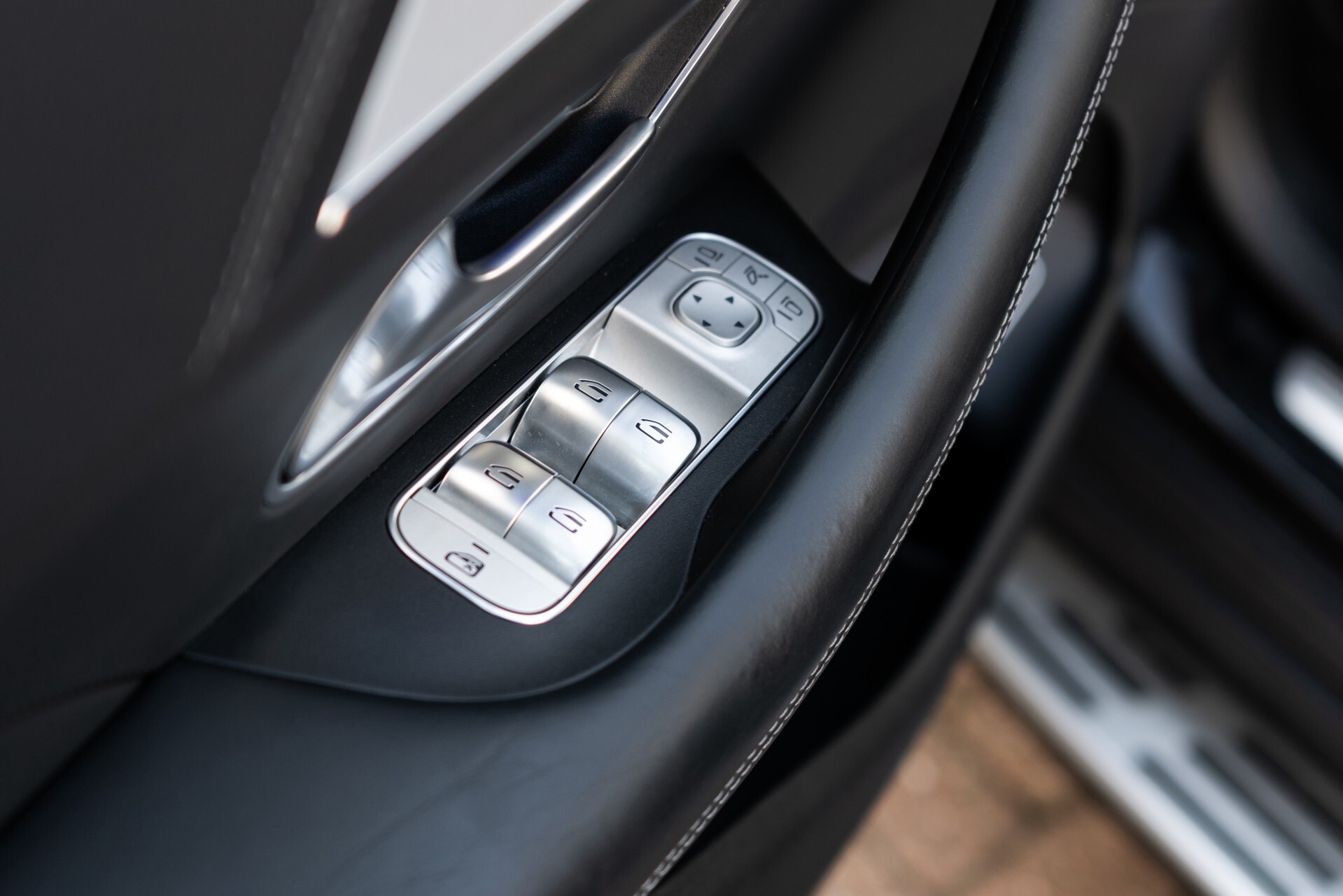 Mercedes-Benz GLE 63 S AMG 4MATIC+ Exclusive/Dynamic Plus/Massage/MBUX innovatiepakket/HUD/Night/22" Aut9 Foto 15