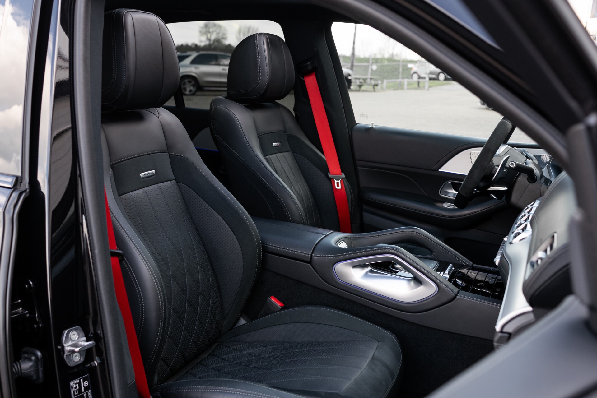 Mercedes-Benz GLE 63 S AMG 4MATIC+ Exclusive/Dynamic Plus/Massage/MBUX innovatiepakket/HUD/Night/22" Aut9 Foto 3