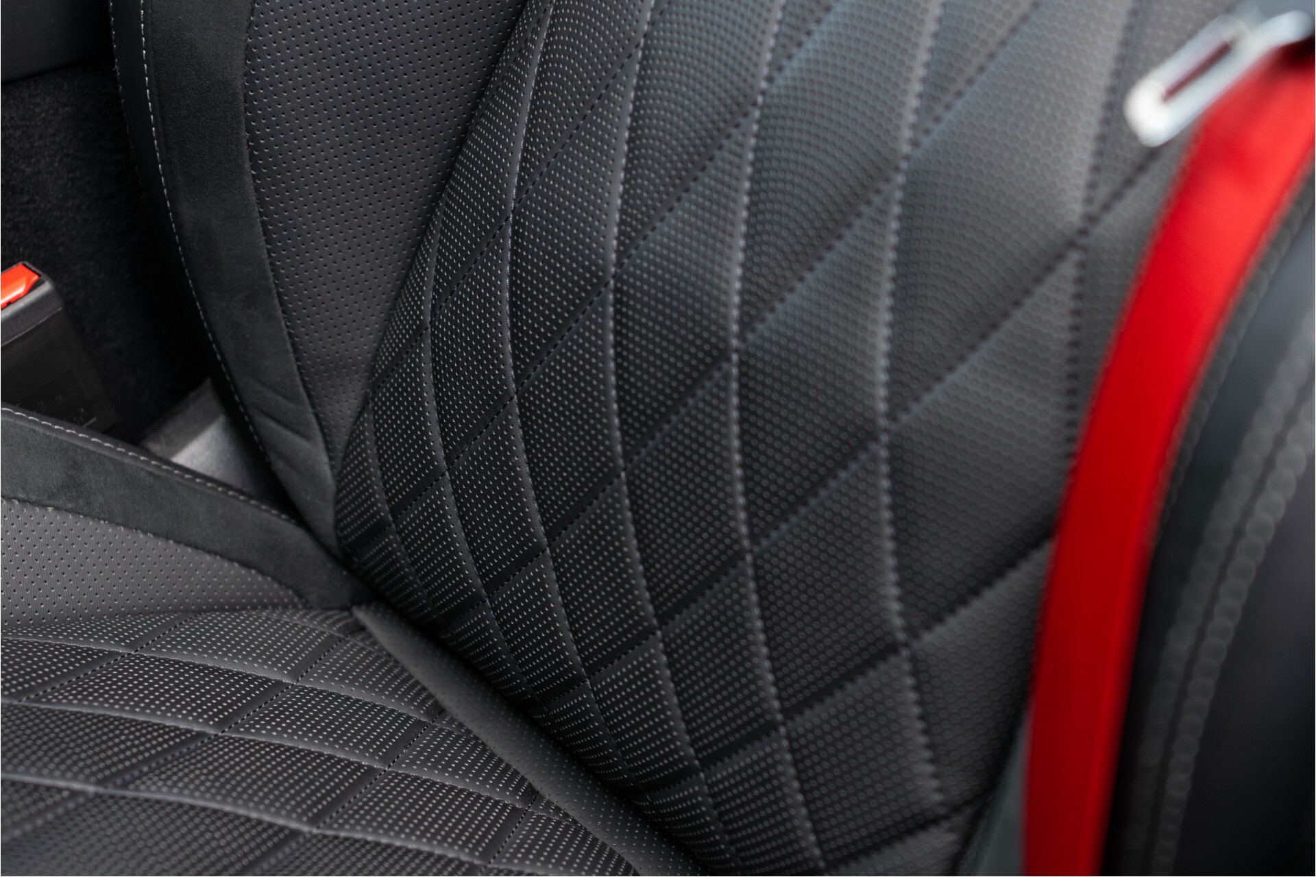 Mercedes-Benz GLE 63 S AMG 4MATIC+ Exclusive/Dynamic Plus/Massage/MBUX innovatiepakket/HUD/Night/22" Aut9 Foto 39