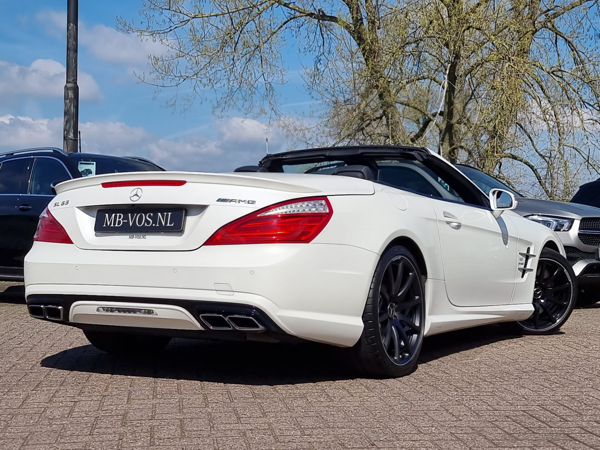 Mercedes-Benz SL-Klasse 63 AMG Drivers Pack/Magic Sky/Performance/Carbon/Massage Aut7 Foto 4