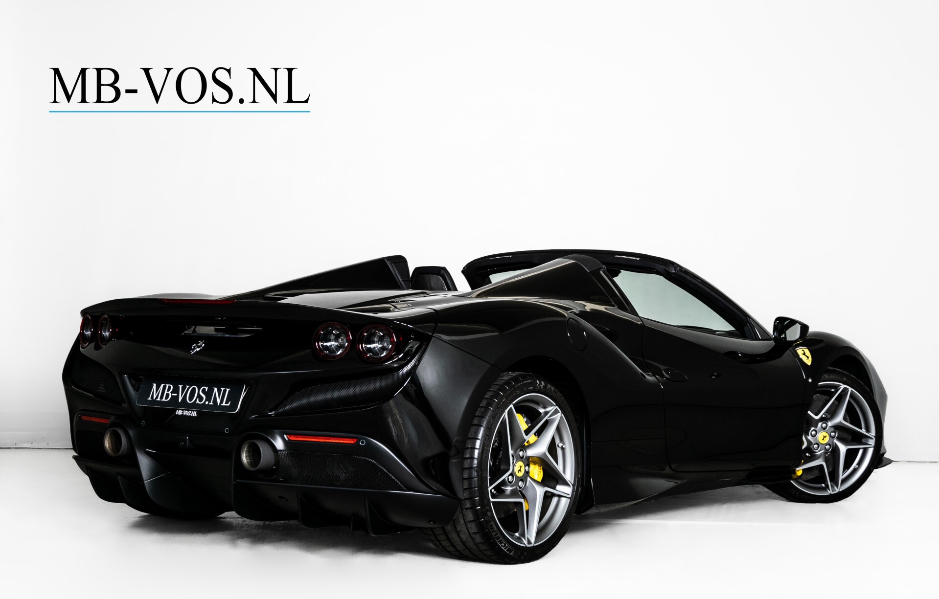 Ferrari F8 Spider 3.9 V8 HELE Full Carbon/Lift/Racing Seats/Passenger Display/Hifi . Foto 3