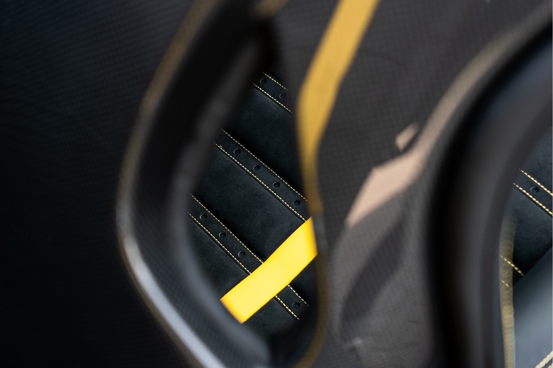 Ferrari F8 Spider 3.9 V8 HELE Full Carbon/Lift/Racing Seats/Passenger Display/Hifi . Foto 36