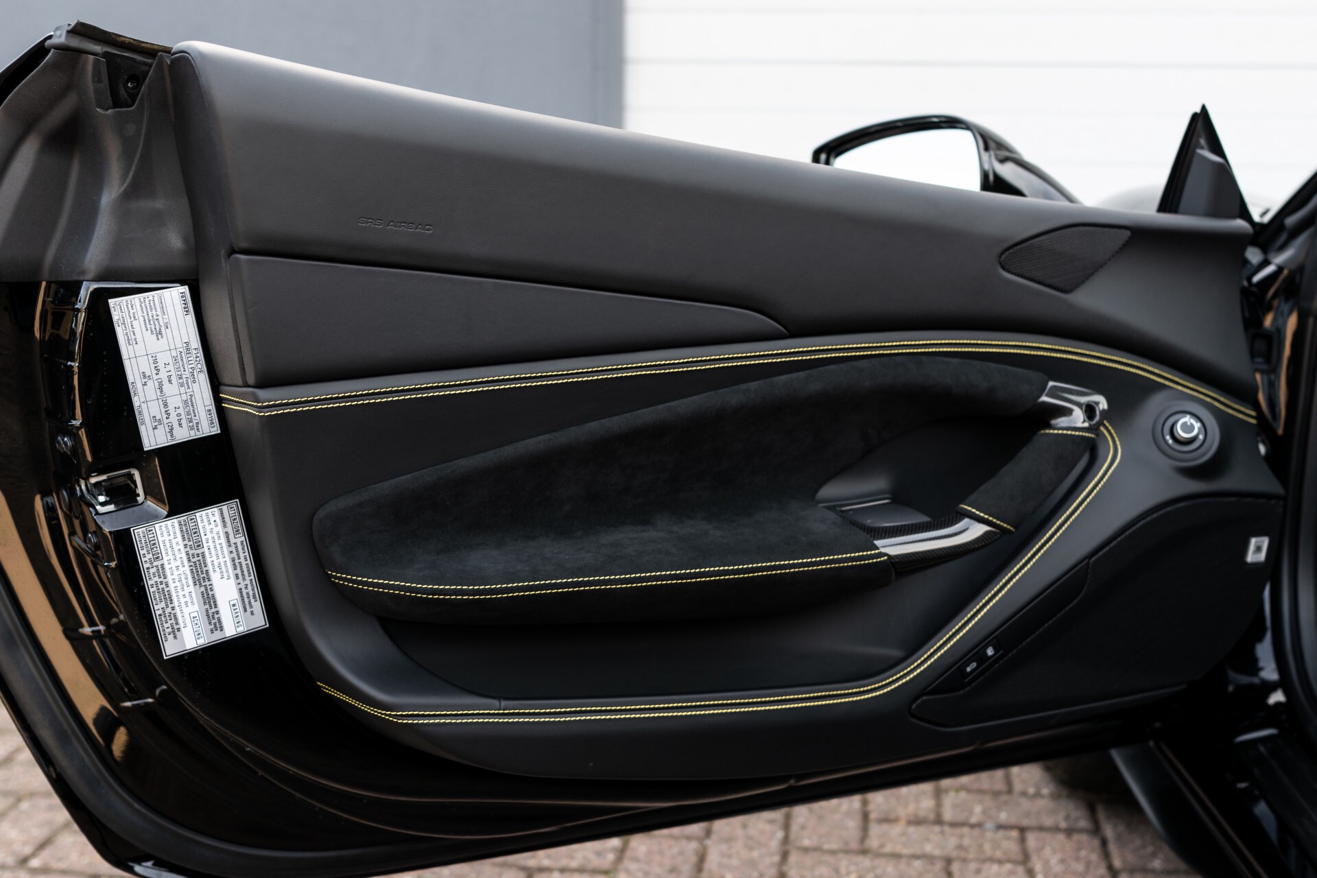 Ferrari F8 Spider 3.9 V8 HELE Full Carbon/Lift/Racing Seats/Passenger Display/Hifi . Foto 41