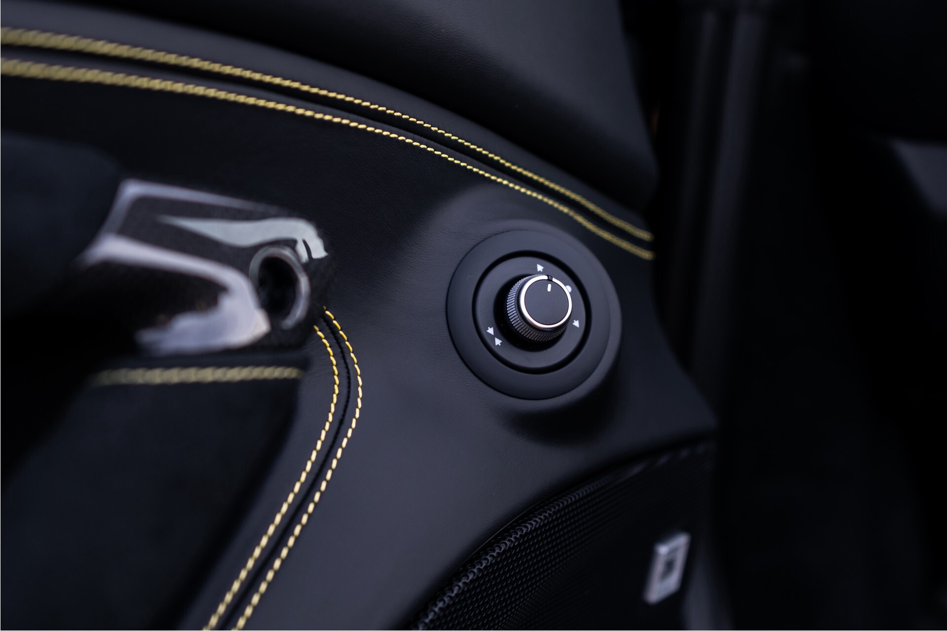 Ferrari F8 Spider 3.9 V8 HELE Full Carbon/Lift/Racing Seats/Passenger Display/Hifi . Foto 43