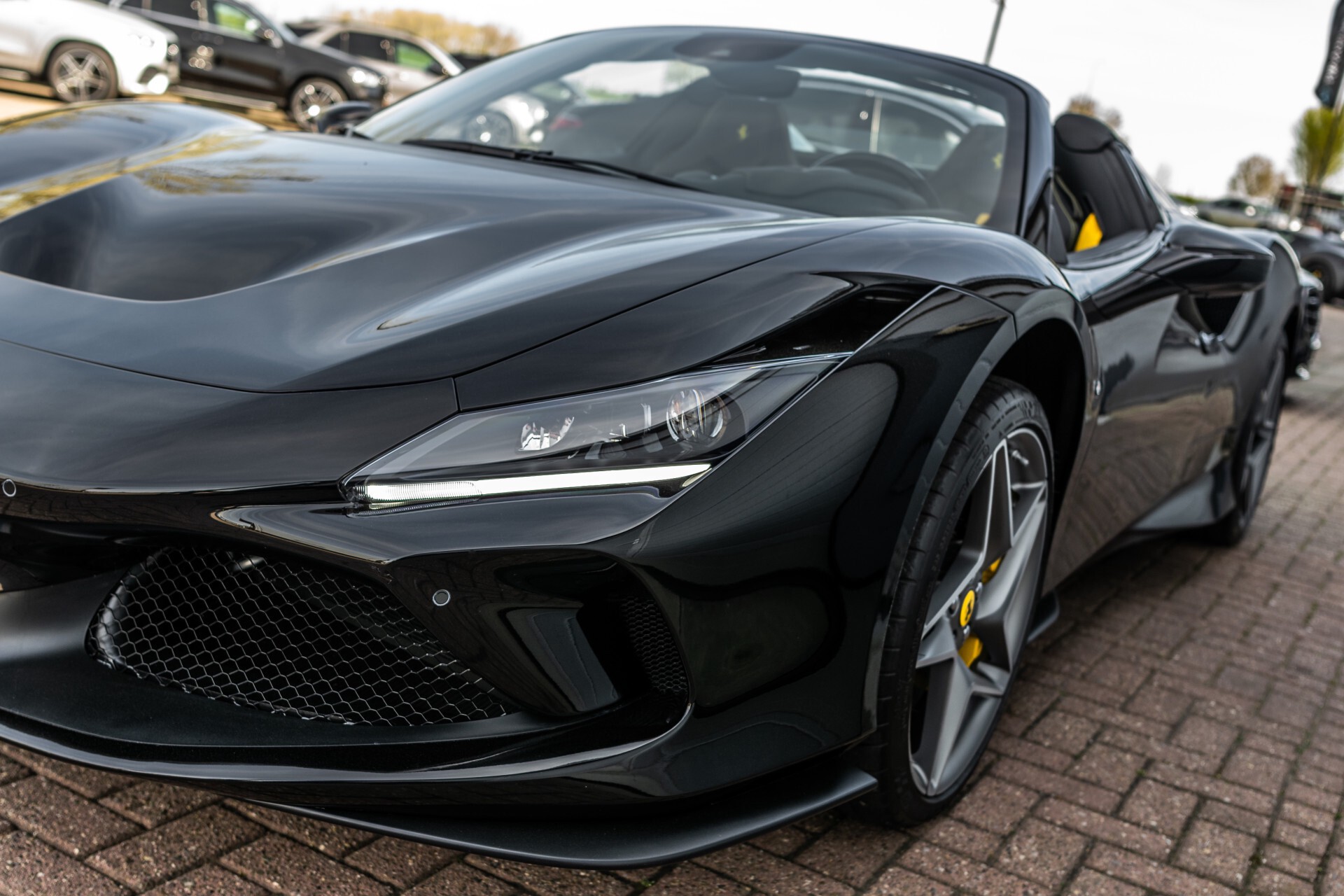 Ferrari F8 Spider 3.9 V8 HELE Full Carbon/Lift/Racing Seats/Passenger Display/Hifi . Foto 61
