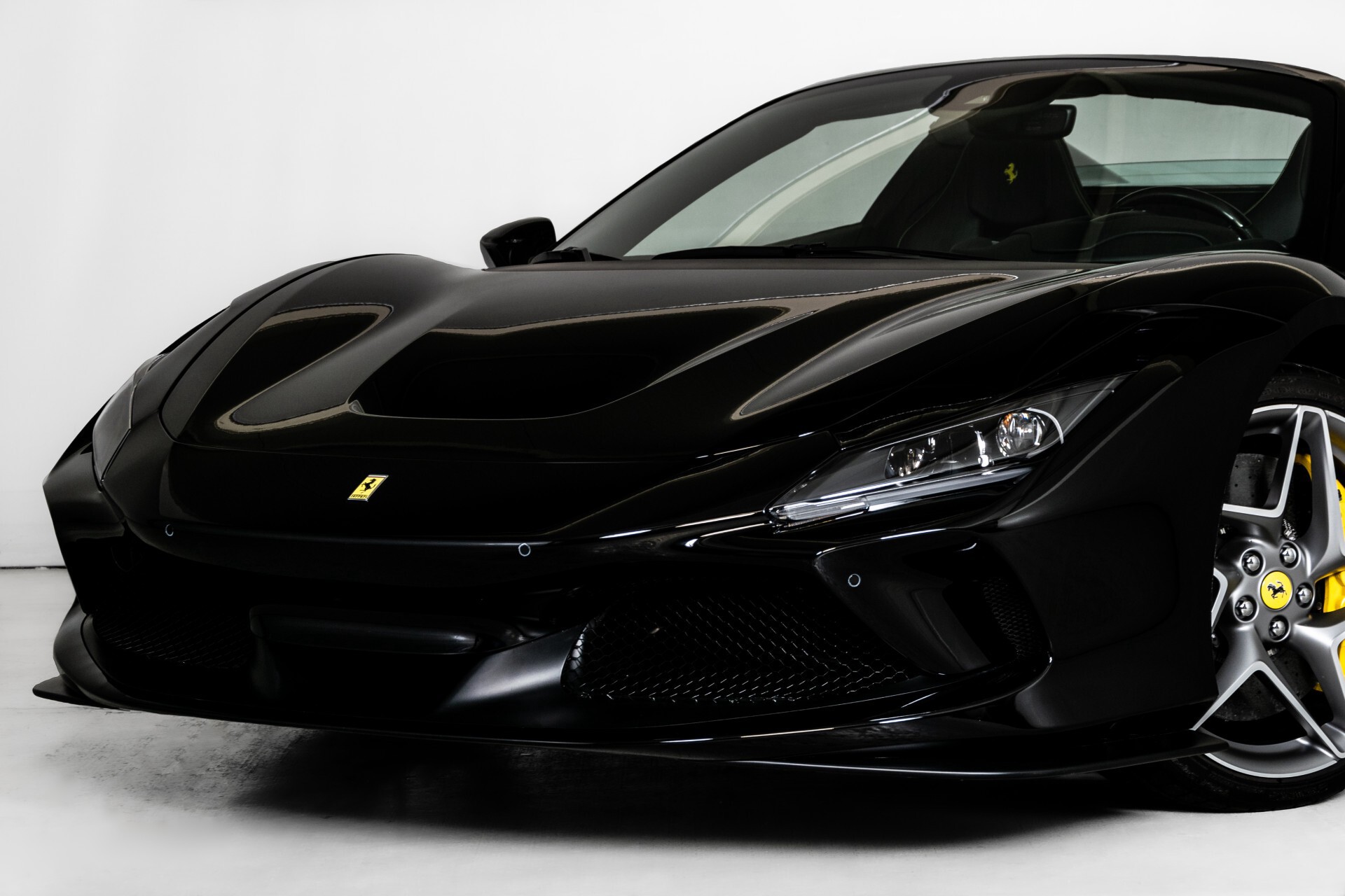 Ferrari F8 Spider 3.9 V8 HELE Full Carbon/Lift/Racing Seats/Passenger Display/Hifi . Foto 64