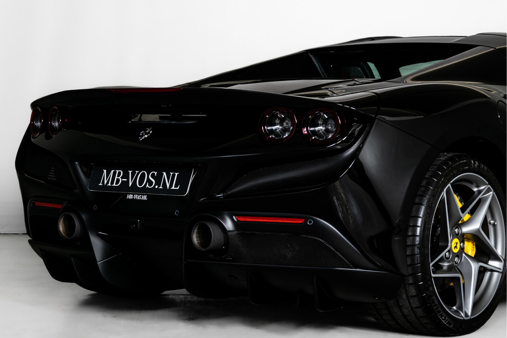 Ferrari F8 Spider 3.9 V8 HELE Full Carbon/Lift/Racing Seats/Passenger Display/Hifi . Foto 65