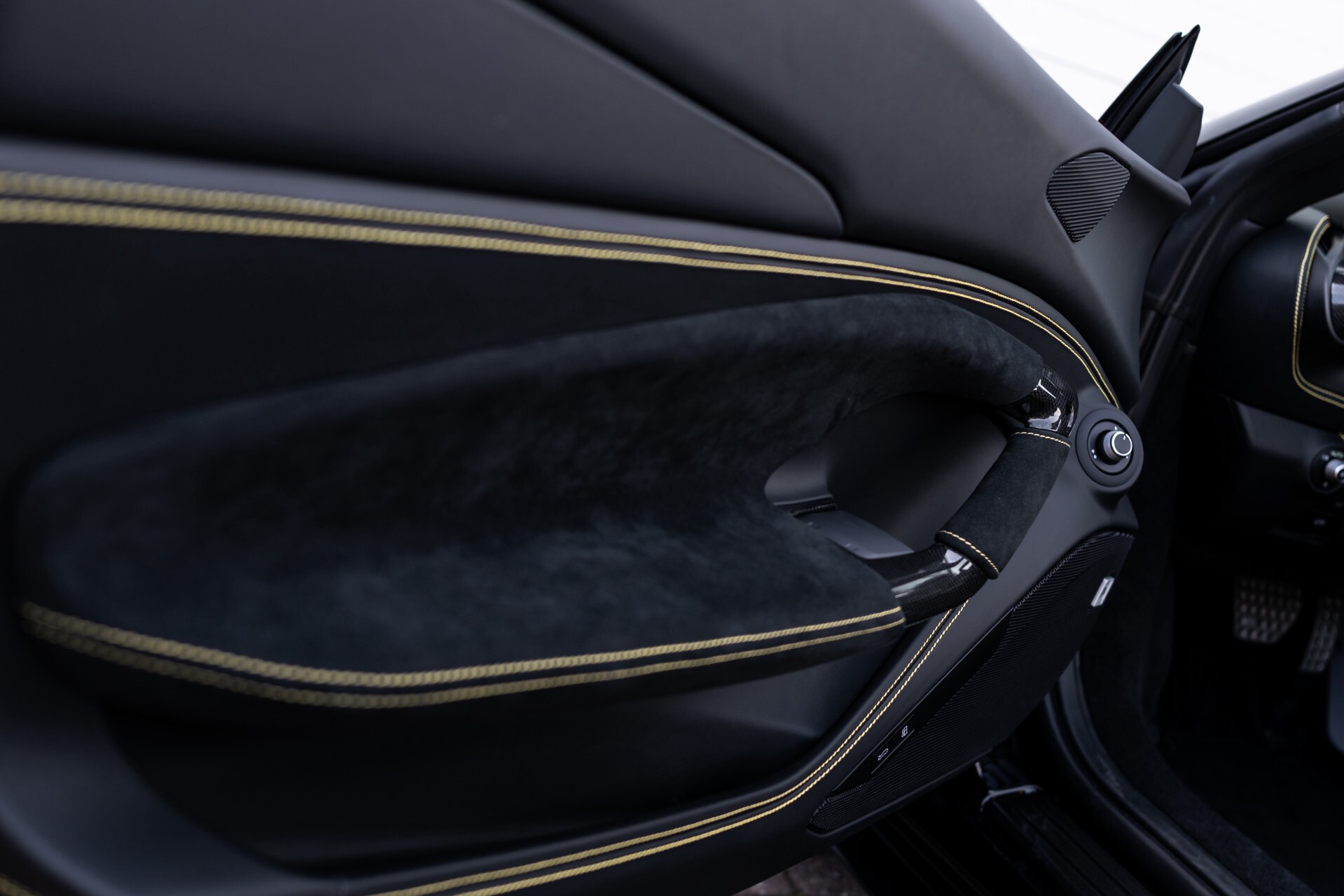 Ferrari F8 Spider 3.9 V8 HELE Full Carbon/Lift/Racing Seats/Passenger Display/Hifi . Foto 41