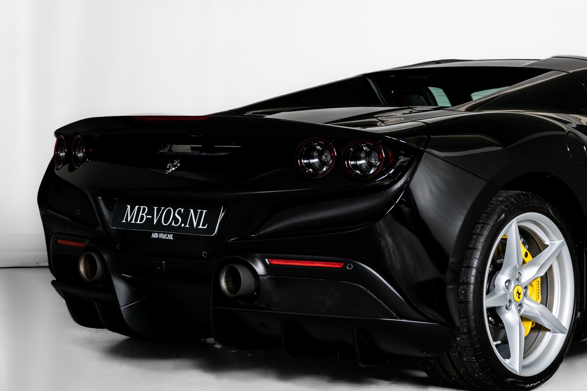 Ferrari F8 Spider 3.9 V8 HELE Full Carbon/Lift/Racing Seats/Passenger Display/Hifi . Foto 66