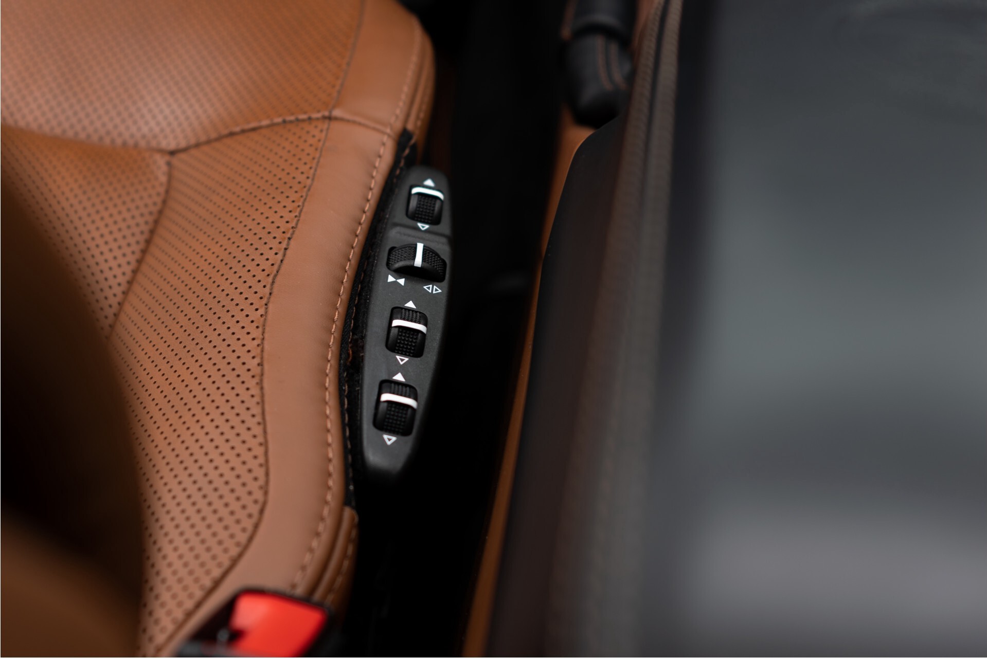 Mercedes-Benz G-Klasse 350 d Designo Limited Edition 1 of 463 Full Options Aut7 Foto 31