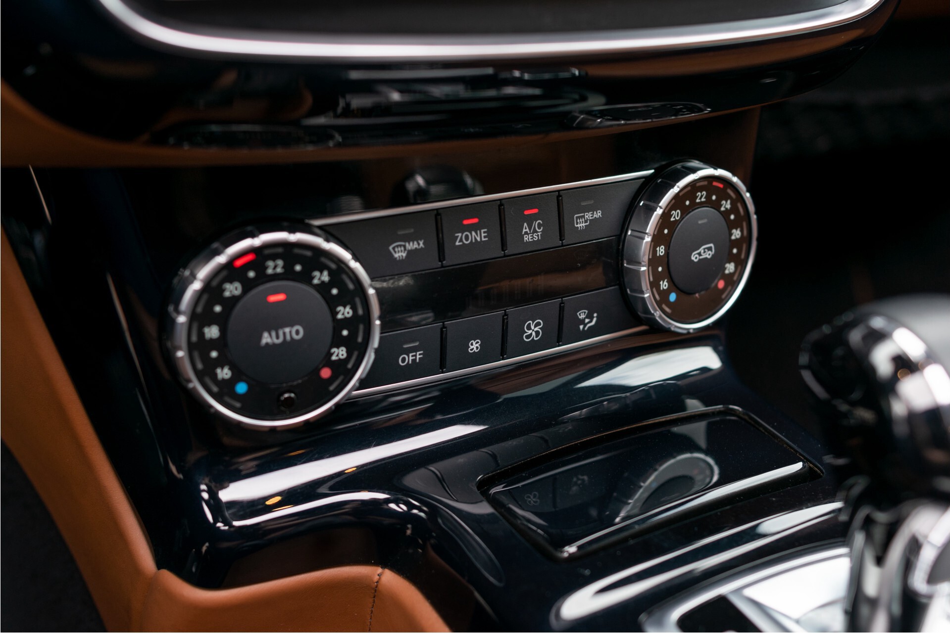 Mercedes-Benz G-Klasse 350 d Designo Limited Edition 1 of 463 Full Options Aut7 Foto 35