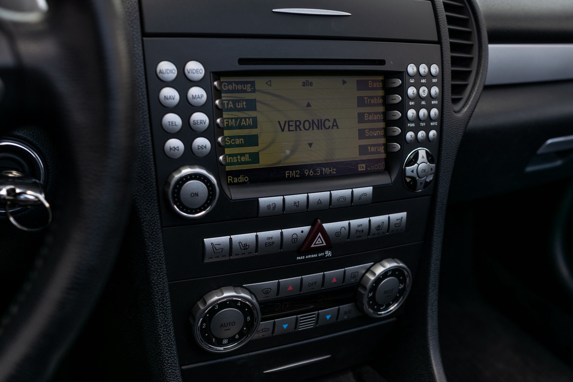 Mercedes-Benz SLK 55 AMG Harman-Kardon/Bi-xenon/Comand/Nappaleder Aut7 Foto 11