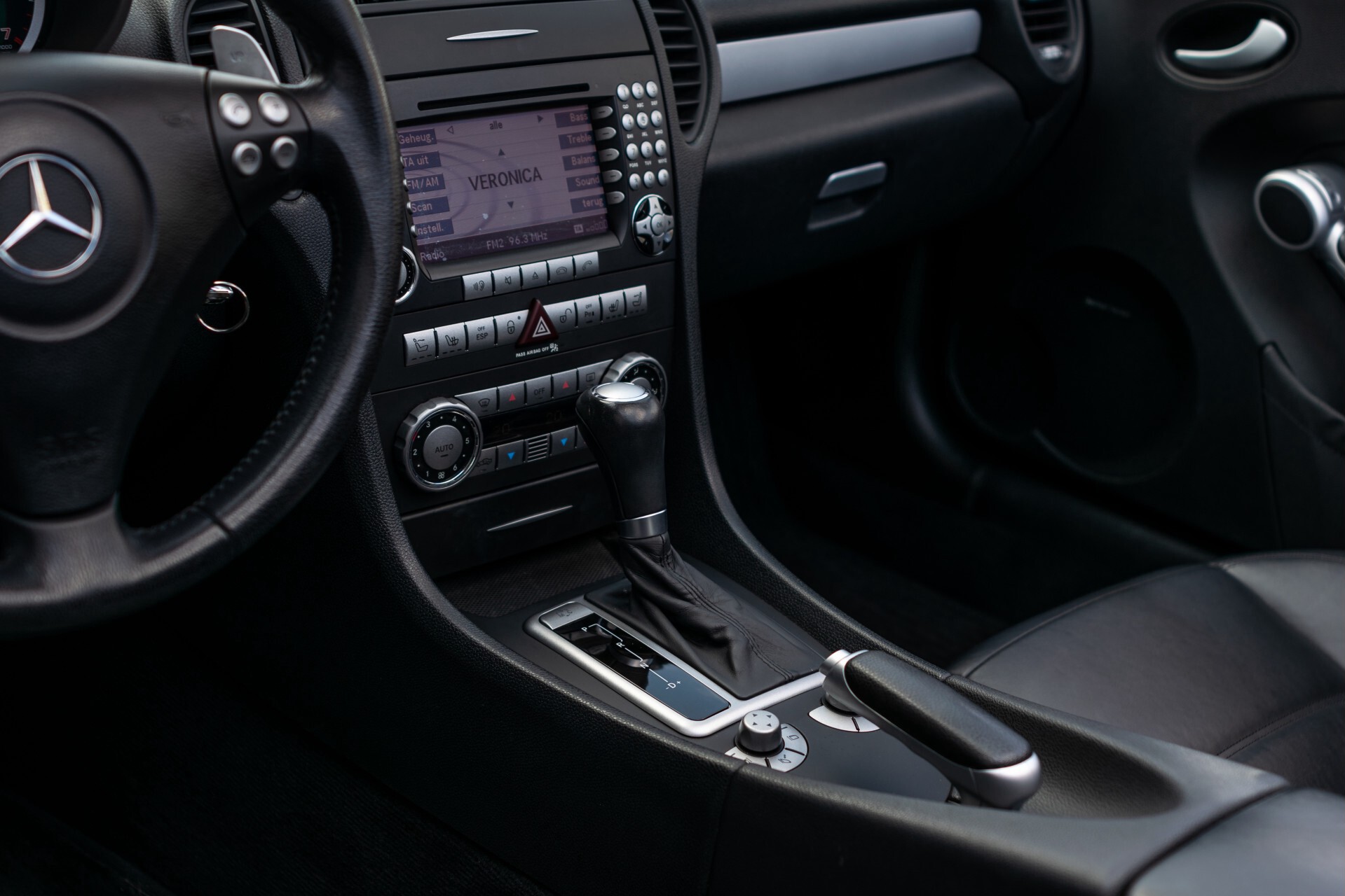 Mercedes-Benz SLK 55 AMG Harman-Kardon/Bi-xenon/Comand/Nappaleder Aut7 Foto 16