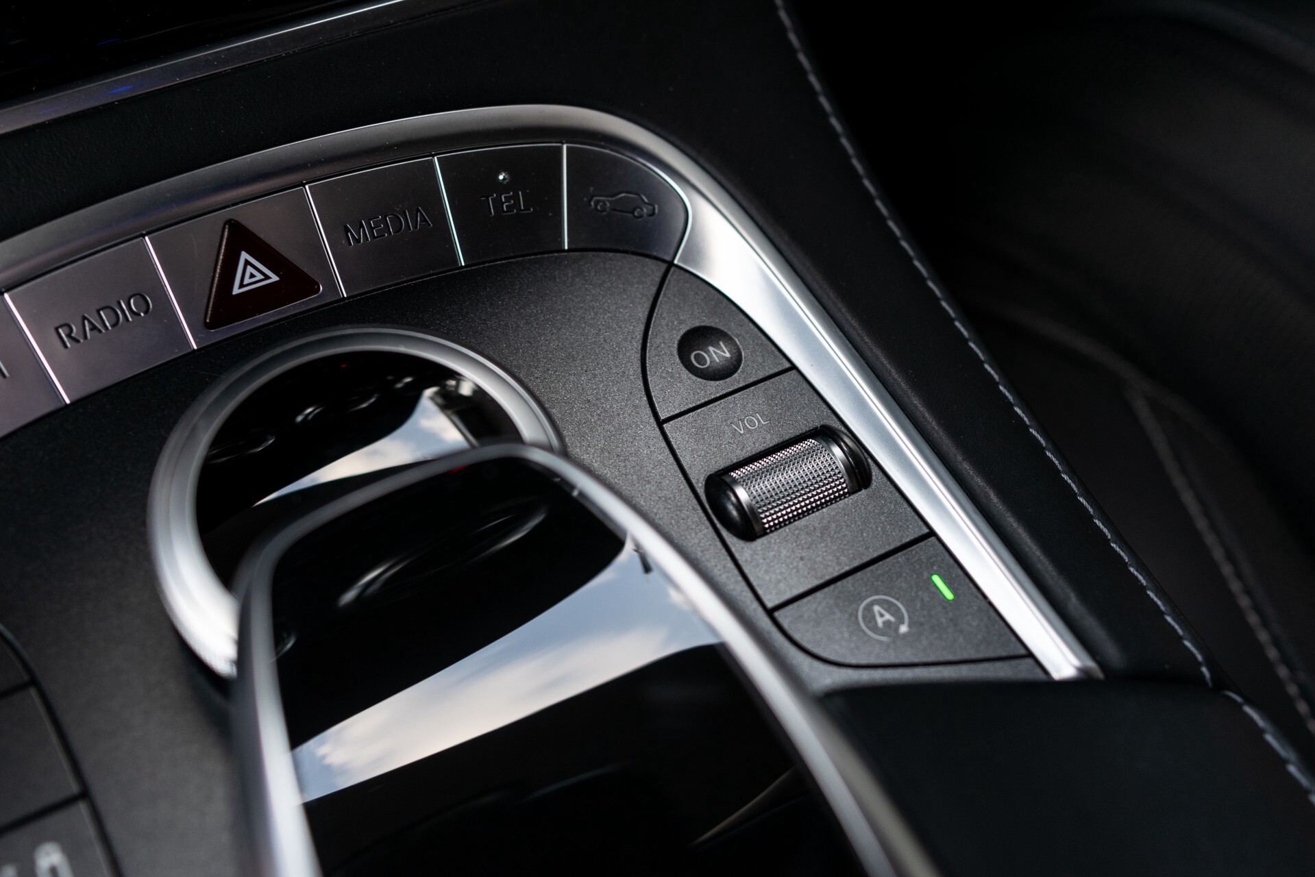 Mercedes-Benz S-Klasse Coupe 63 AMG 4-M Designo/Magic Sky/Burmester3D/Driverspack/Standkachel Aut7 . Foto 32