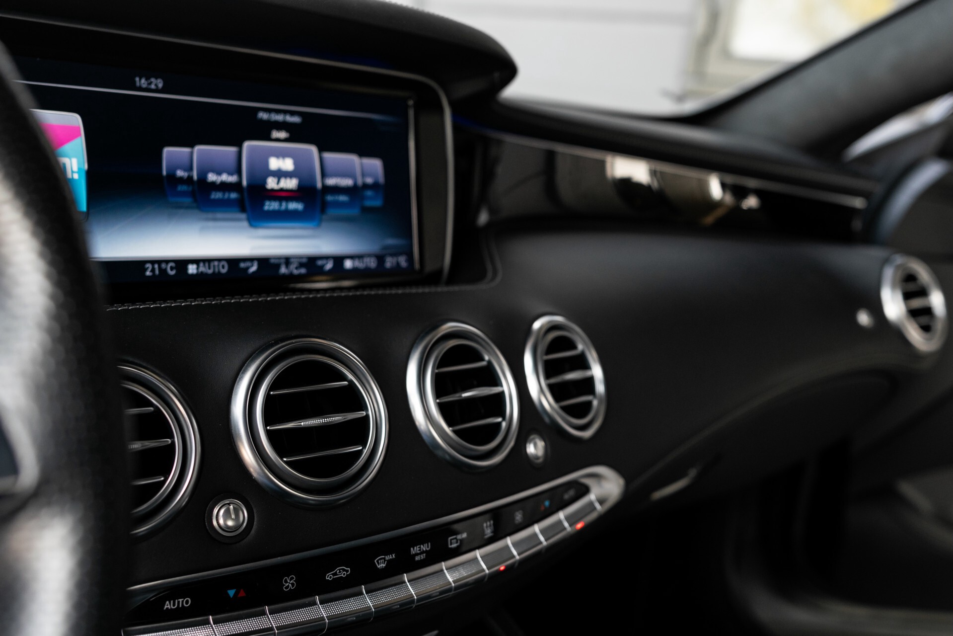 Mercedes-Benz S-Klasse Coupe 63 AMG 4-M Designo/Magic Sky/Burmester3D/Driverspack/Standkachel Aut7 . Foto 37