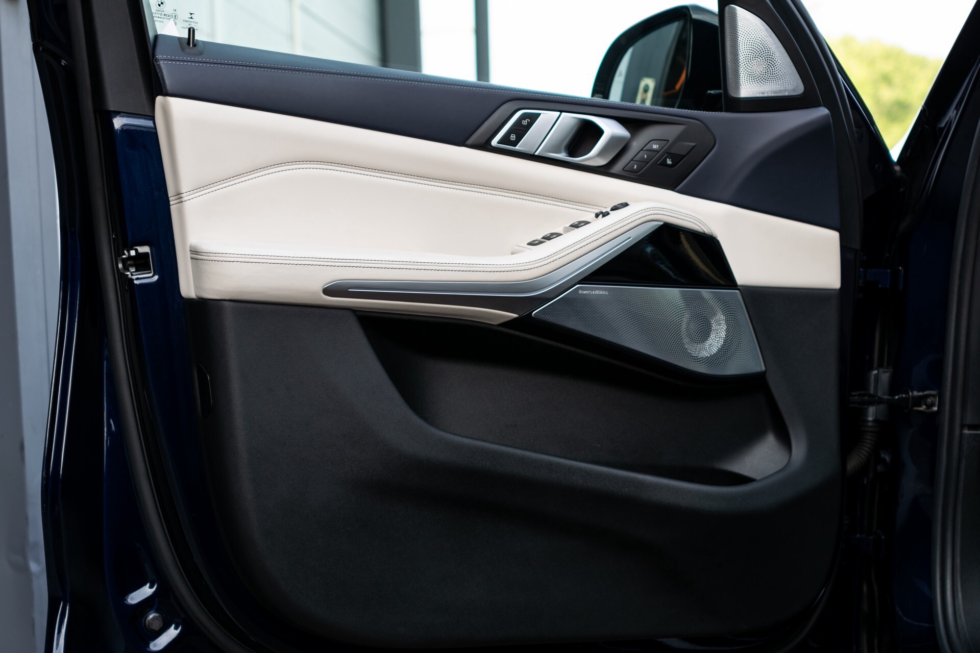 BMW X5 M50d Nieuwprijs €178118 B&W | Entertainment | Individual . Foto 11