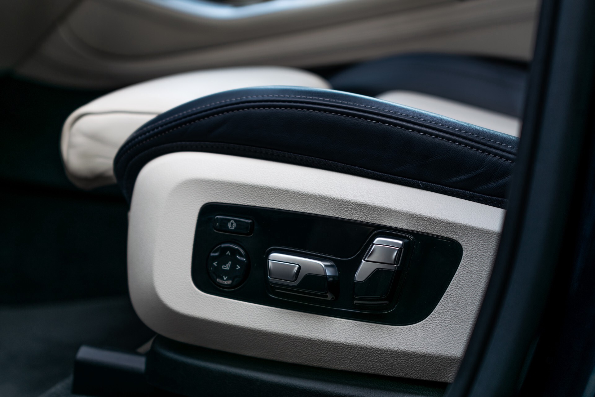 BMW X5 M50d Nieuwprijs €178118 B&W | Entertainment | Individual . Foto 19