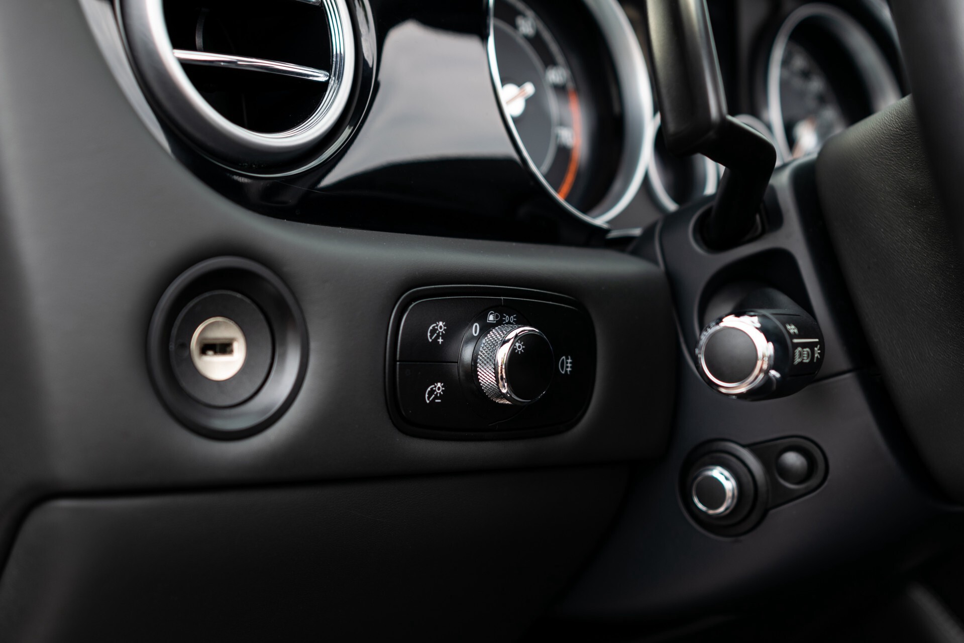 Bentley Continental GTC 4.0 V8 S Mulliner Aut8 . Foto 14