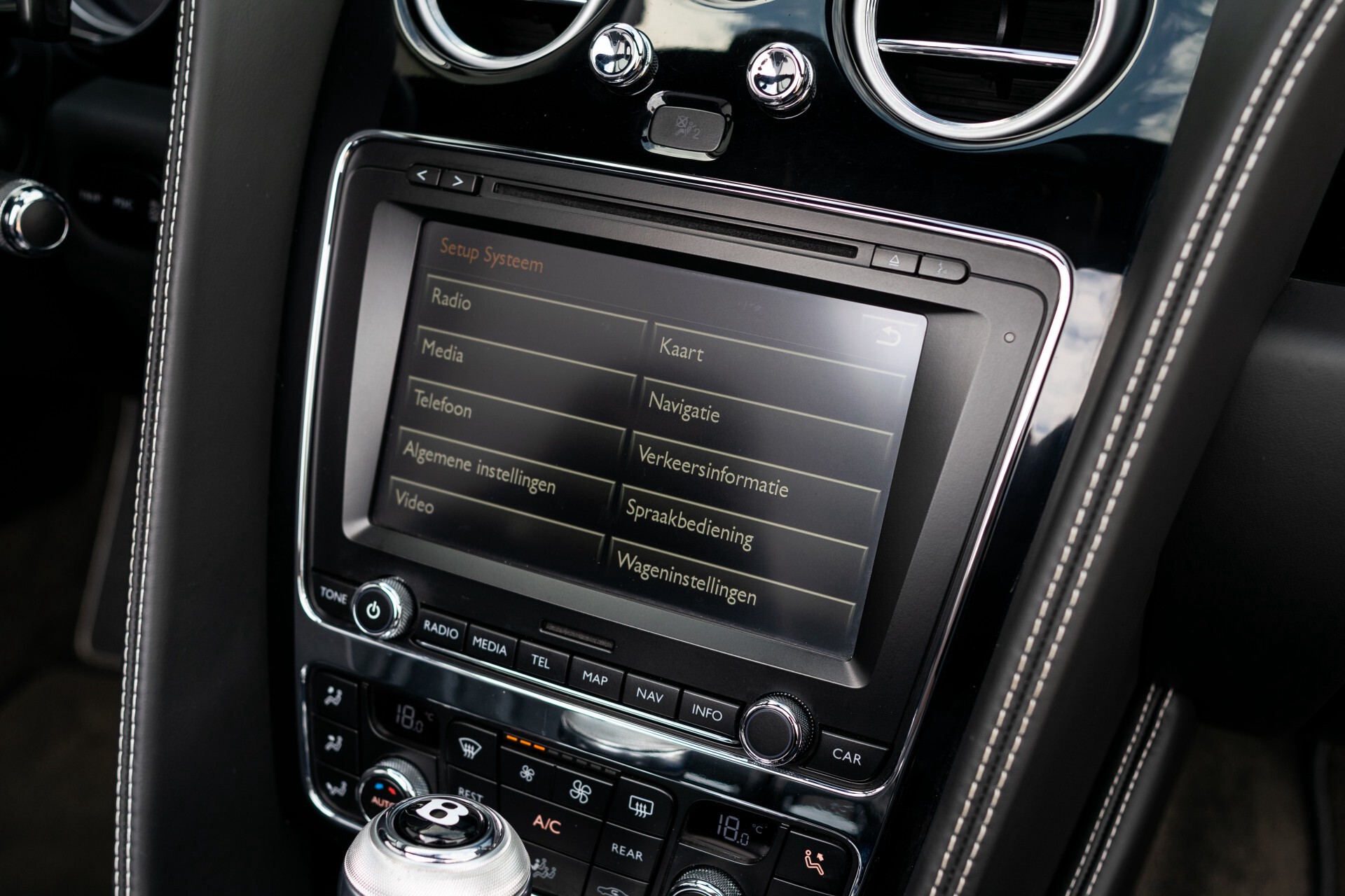 Bentley Continental GTC 4.0 V8 S Mulliner Aut8 . Foto 24