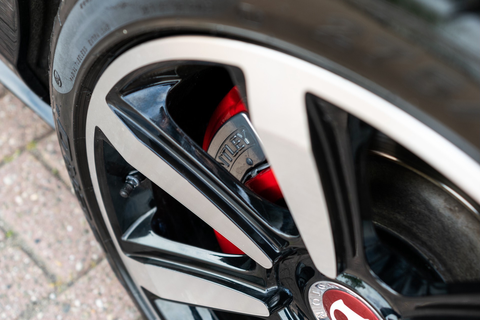 Bentley Continental GTC 4.0 V8 S Mulliner Aut8 . Foto 31