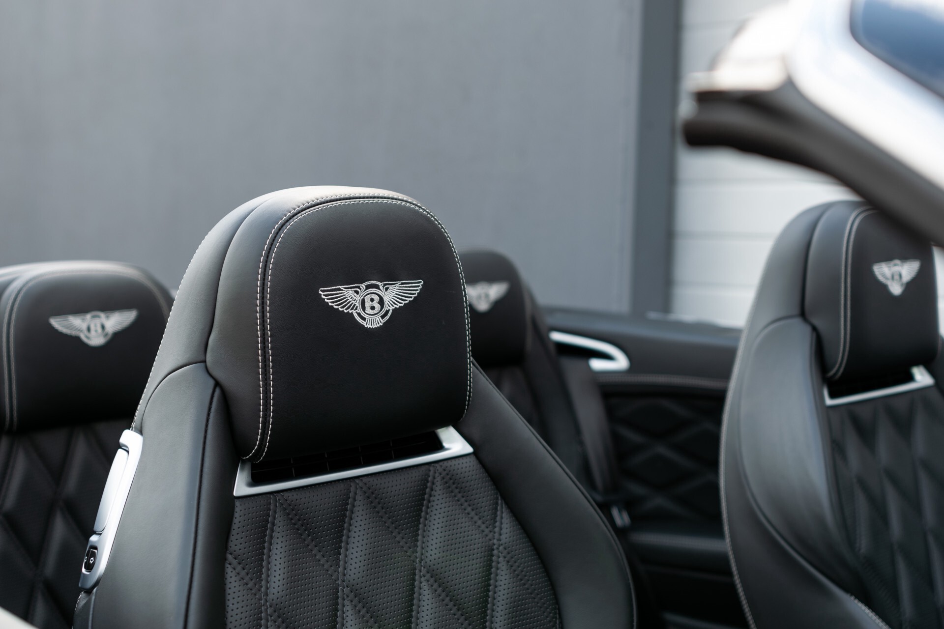 Bentley Continental GTC 4.0 V8 S Mulliner Aut8 . Foto 34