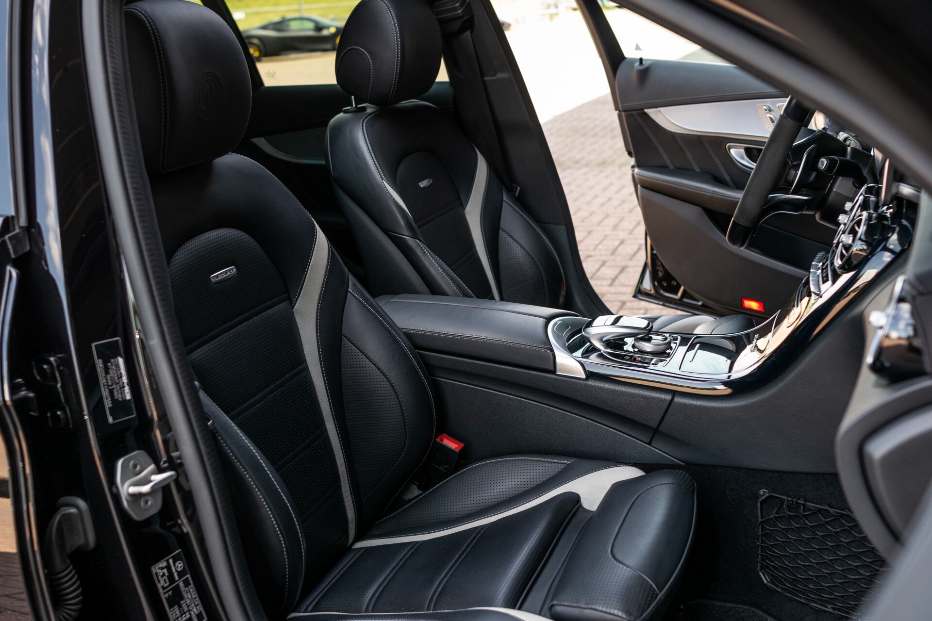 Mercedes-Benz C-Klasse Estate 63 AMG S Night | Panorama | Driverspack | Rij-assistentie | Keyless | Burmester | Memory Aut7 Foto 3