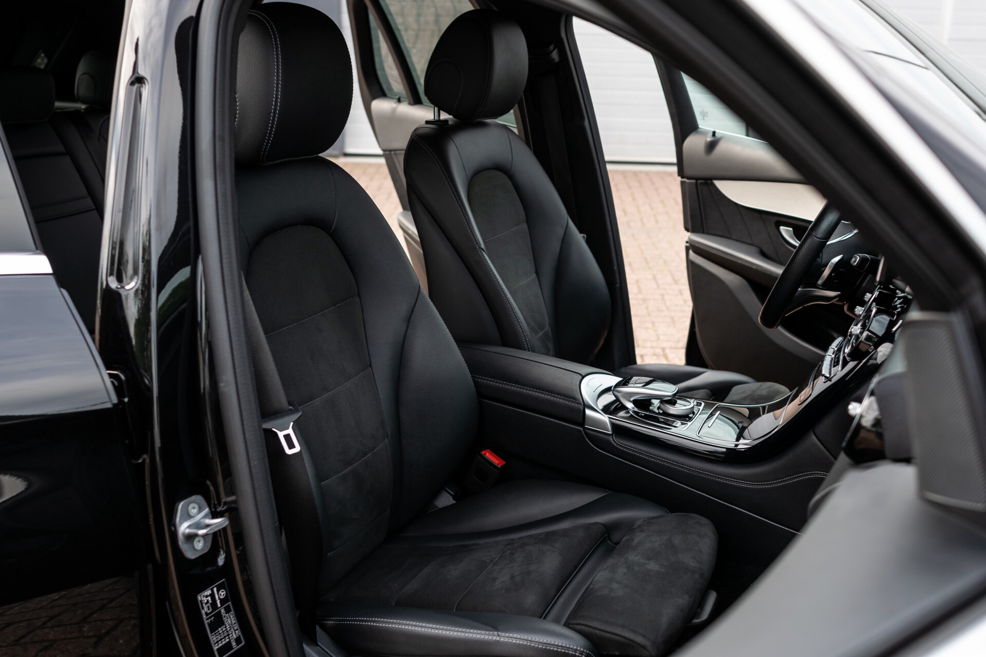 Mercedes-Benz GLC 250 4-M Distronic/360 camera/Auto-trekhaak/AMG Aut9 . Foto 3