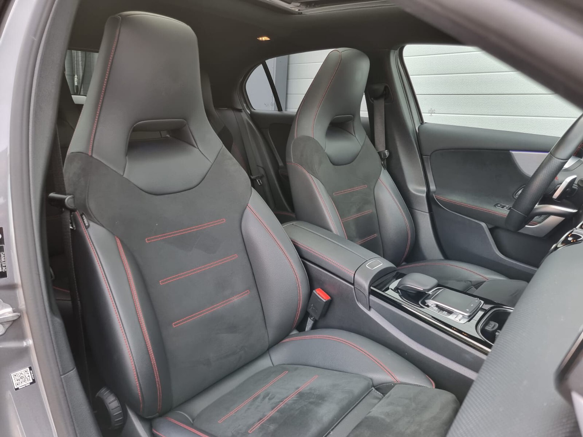 Mercedes-Benz A-Klasse 250 AMG Night/Panorama/Burmester/Camera/Sfeerverlichting/Memory Aut7 Foto 8