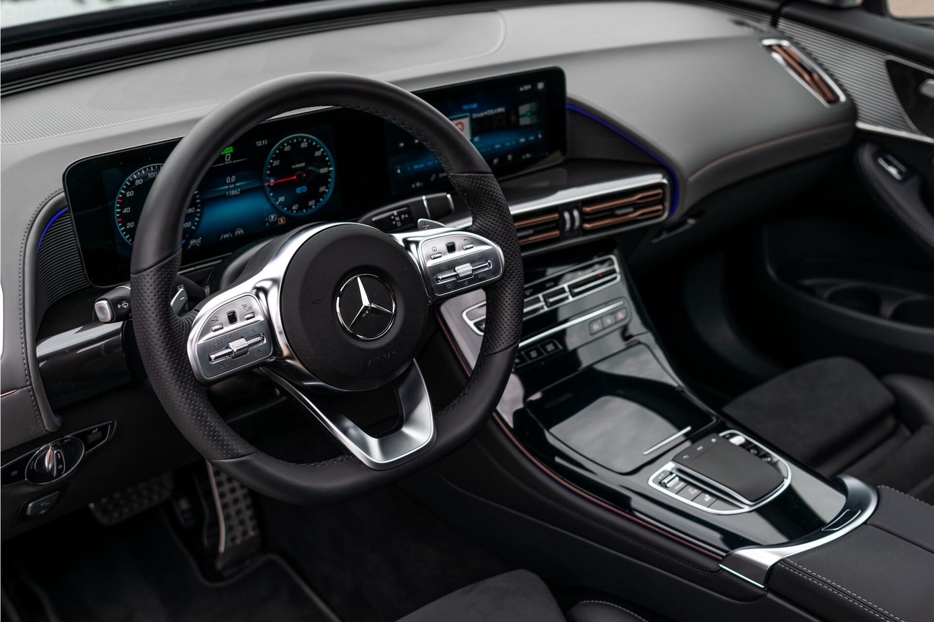 Mercedes-Benz EQC 400 4M AMG Rij-assistentie | Schuifdak | Burmester | 21"AMG | Treeplanken Foto 10