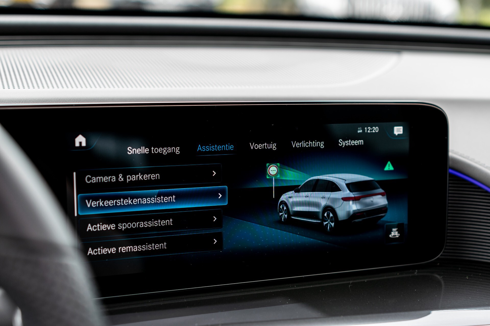 Mercedes-Benz EQC 400 4M AMG Rij-assistentie | Schuifdak | Burmester | 21"AMG | Treeplanken Foto 16