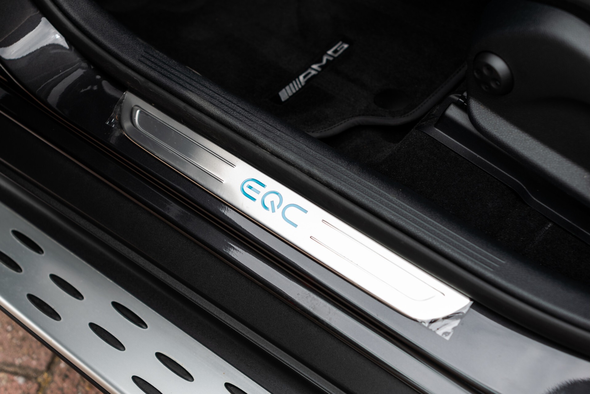 Mercedes-Benz EQC 400 4M AMG Rij-assistentie | Schuifdak | Burmester | 21"AMG | Treeplanken Foto 19