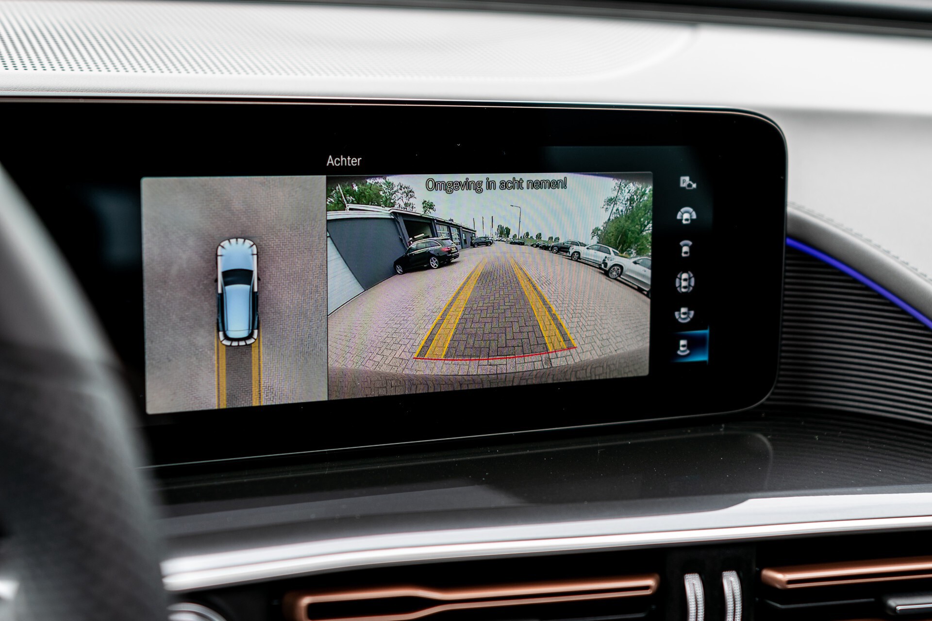 Mercedes-Benz EQC 400 4M AMG Rij-assistentie | Schuifdak | Burmester | 21"AMG | Treeplanken Foto 34